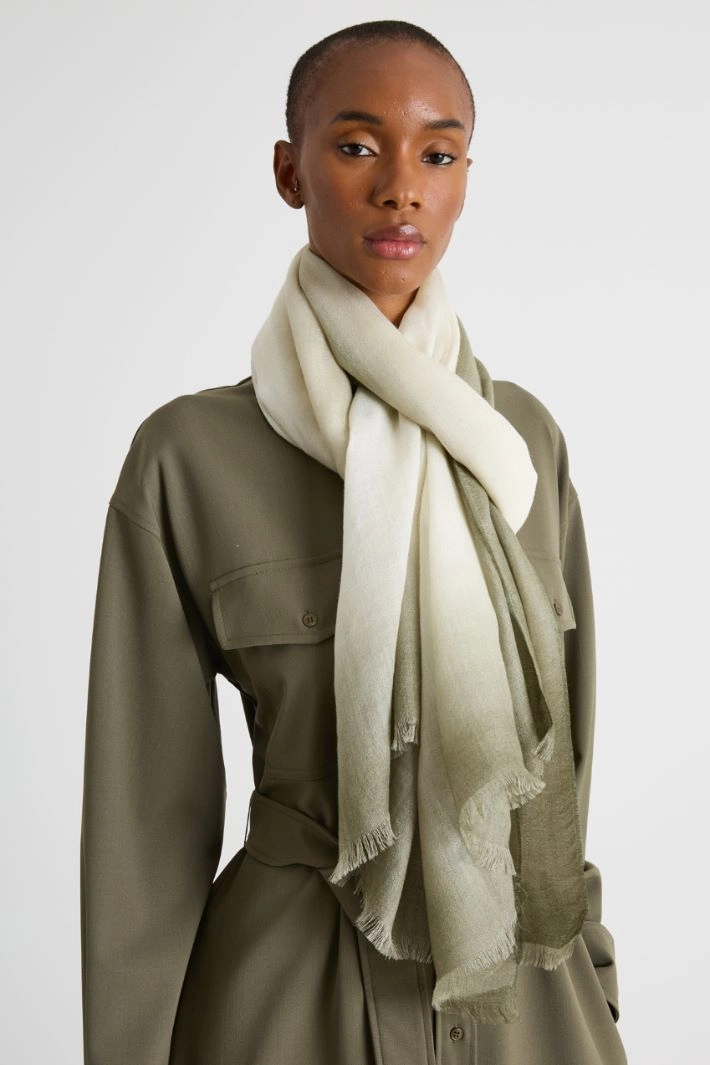 Dégradé-effect stole - GREEN WHITE