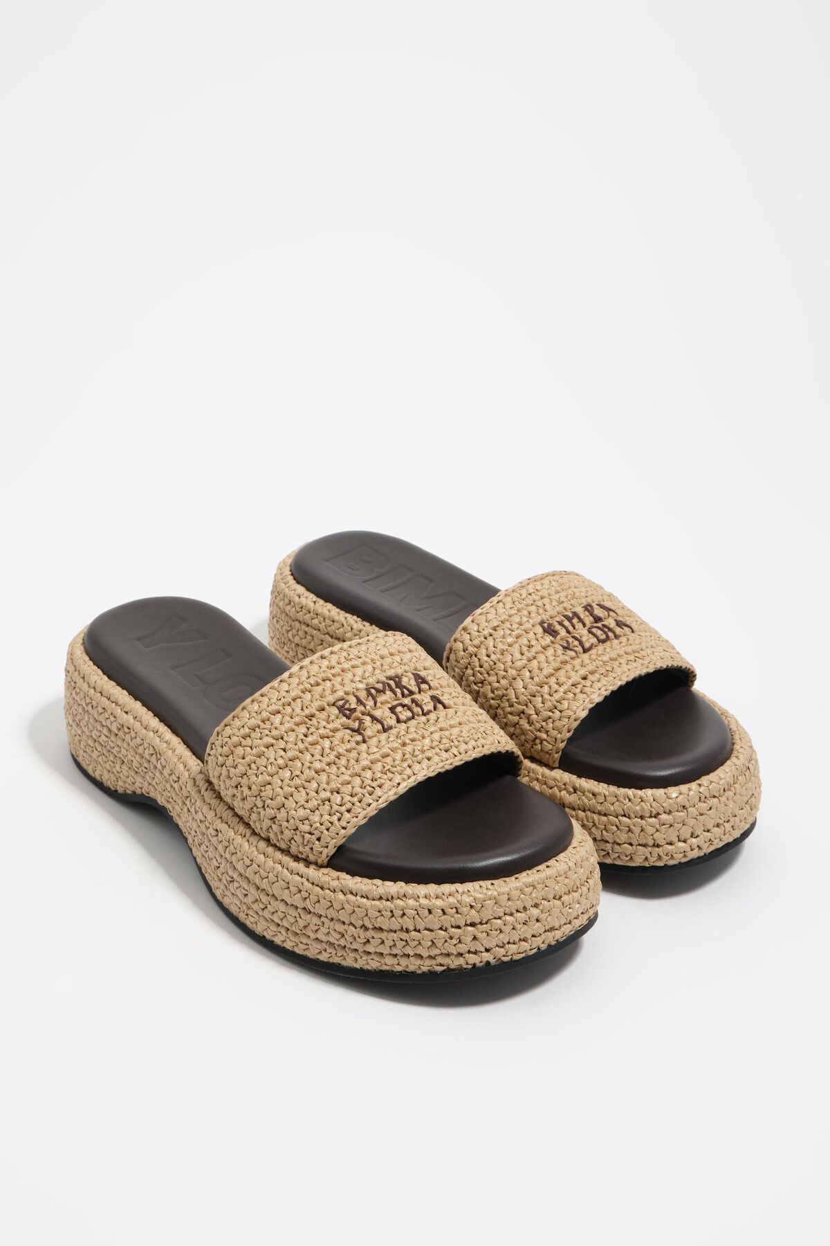 Beige raffia platform sandal