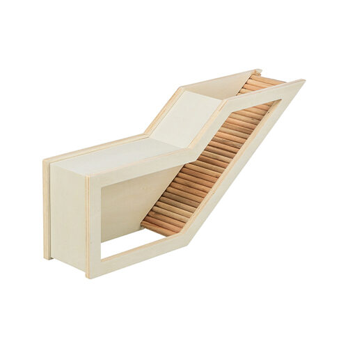 Trixie Observation Hideaway