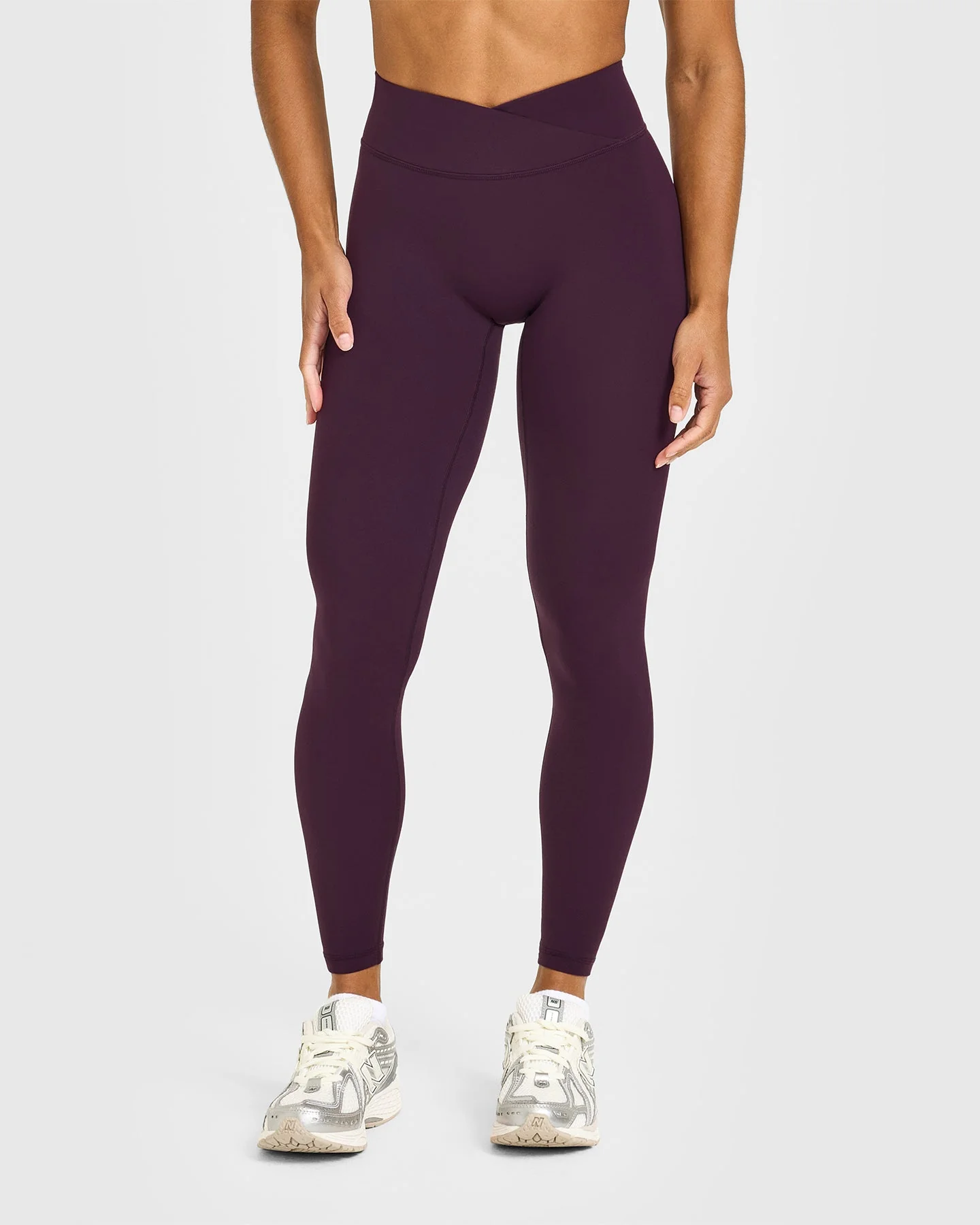 UnifiedMove™ Wrap Leggings White Logo | Blackberry Purple