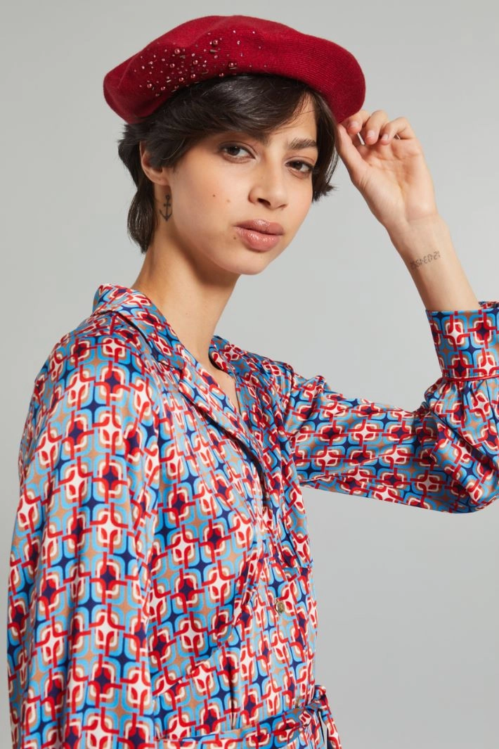 Beret with pearls and rhinestones - RED