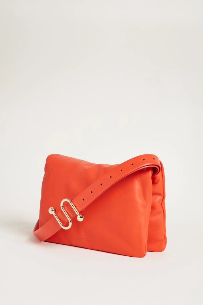 Padded nappa leather shoulder bag - RED
