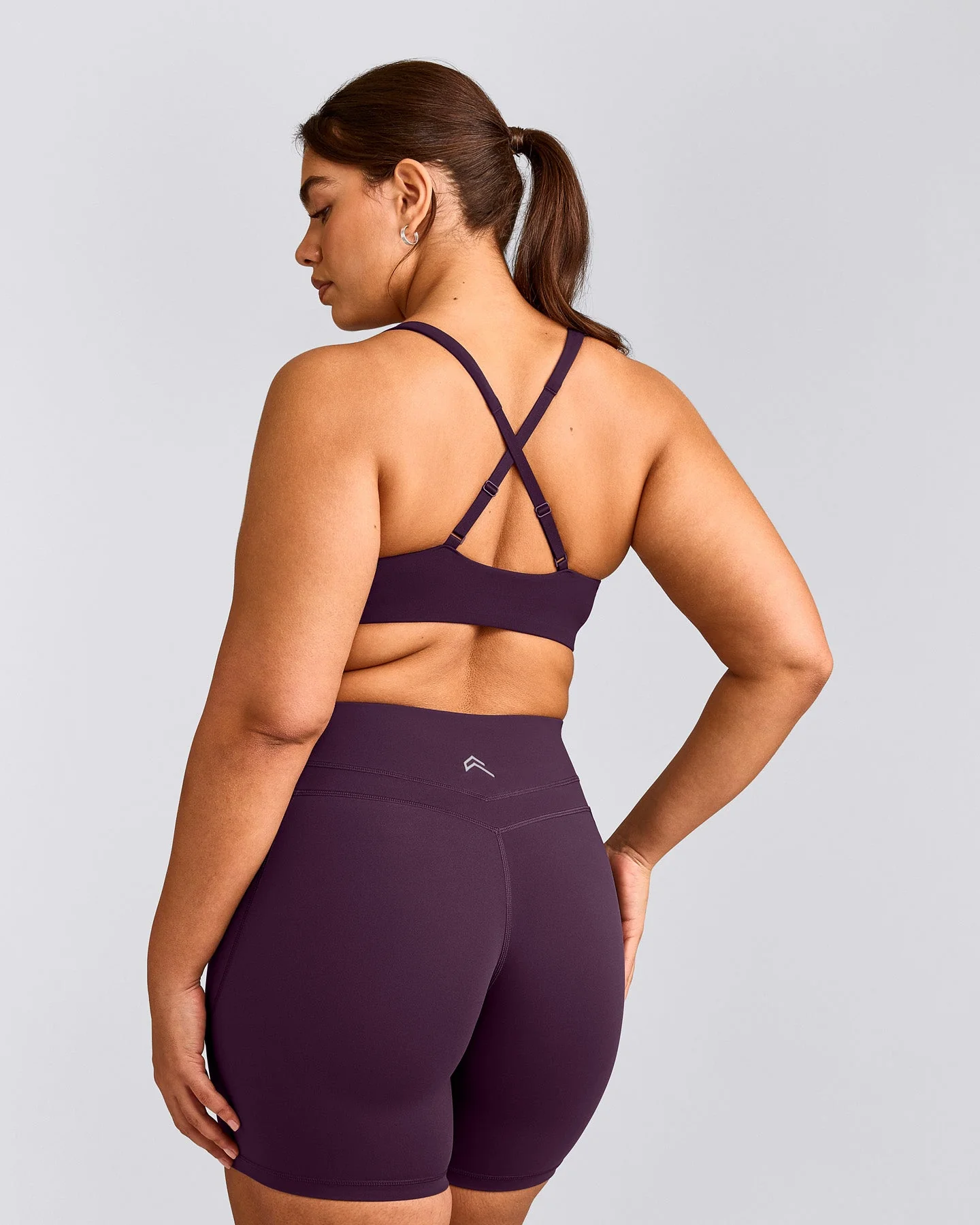 EasyLift™ Cross Back Sports Bra with Grey Logo | Blackberry Purple