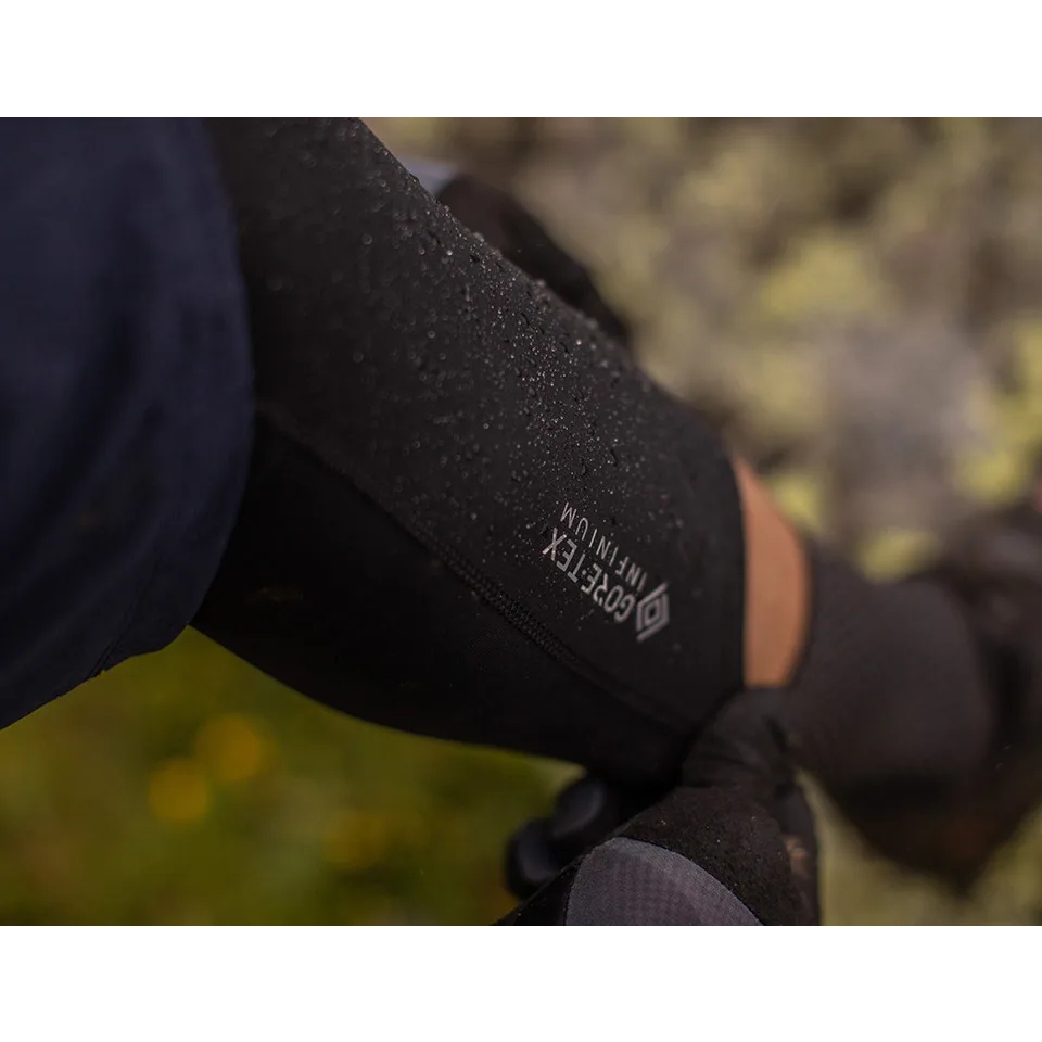 GOREWEAR Shield Knee Warmers - black 9900