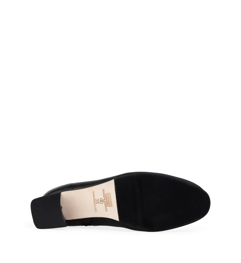 Tachuri Black Leather Ankle Boots