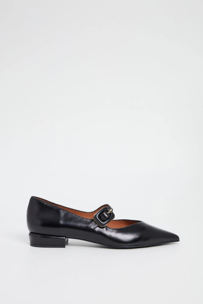 Ballerinas with strap - BLACK