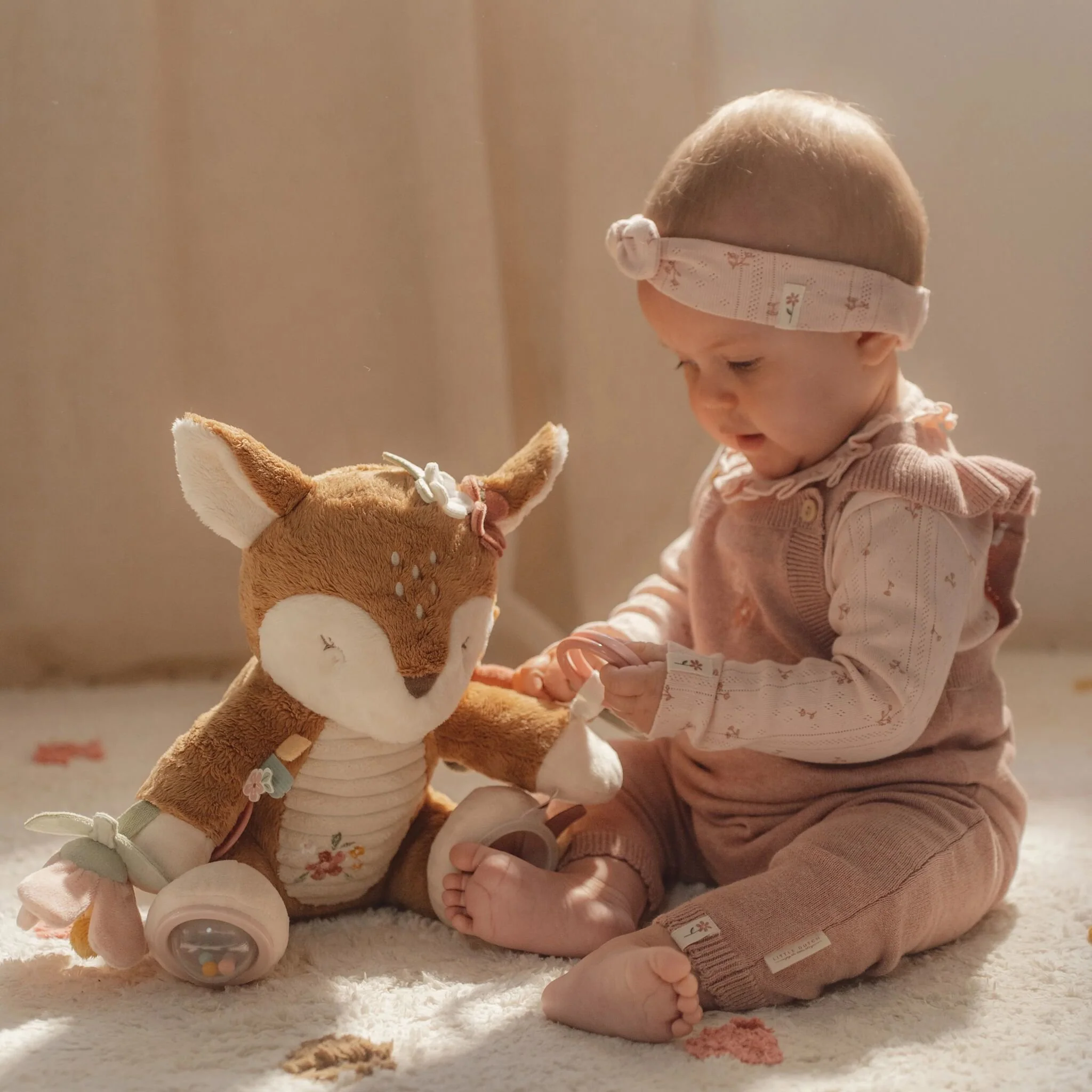 Activity Cuddle Deer - Pink - Fairy Garden