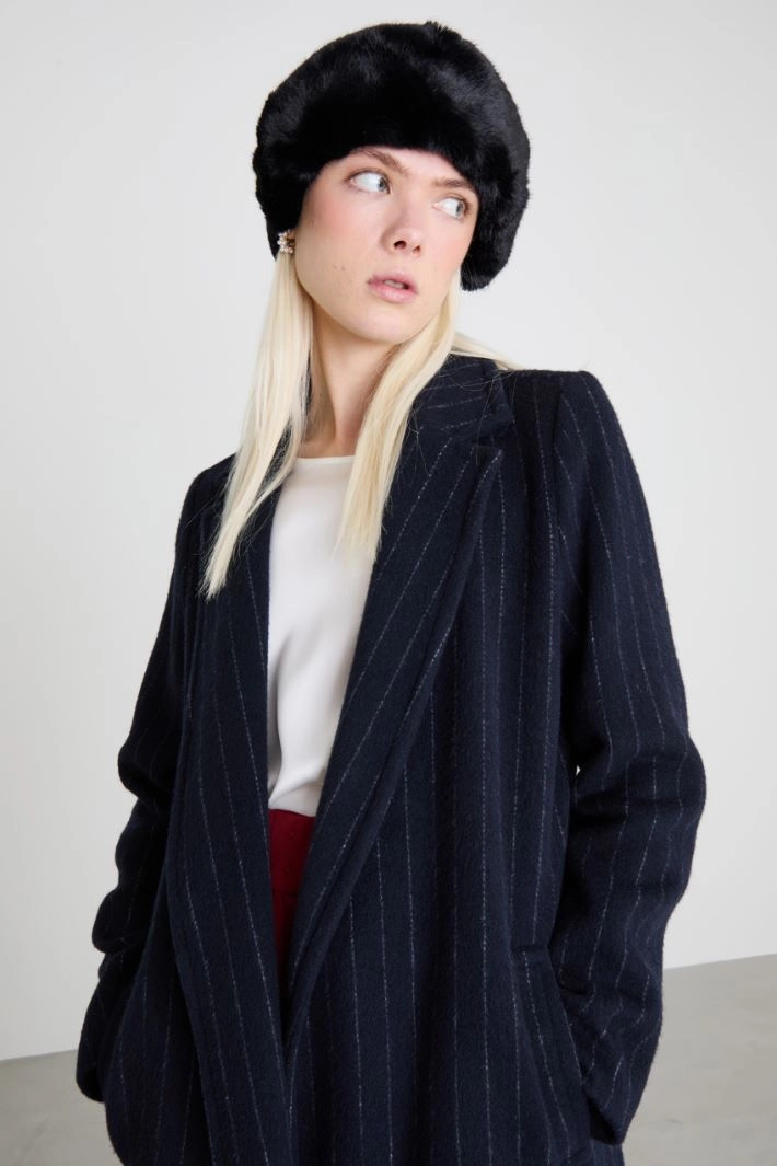 Beanie hat with faux fur edge - BLACK