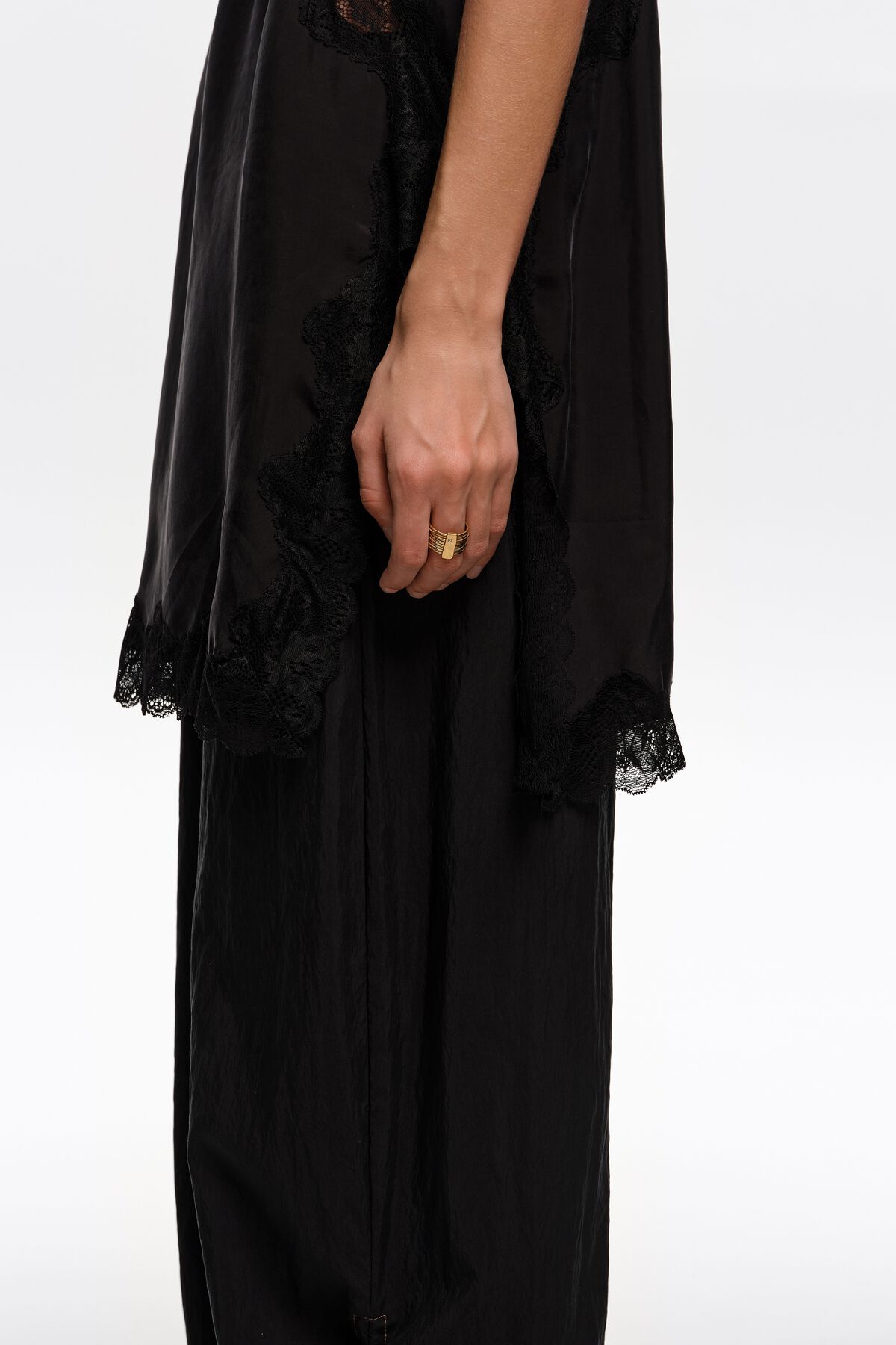 Aged gold textured ring