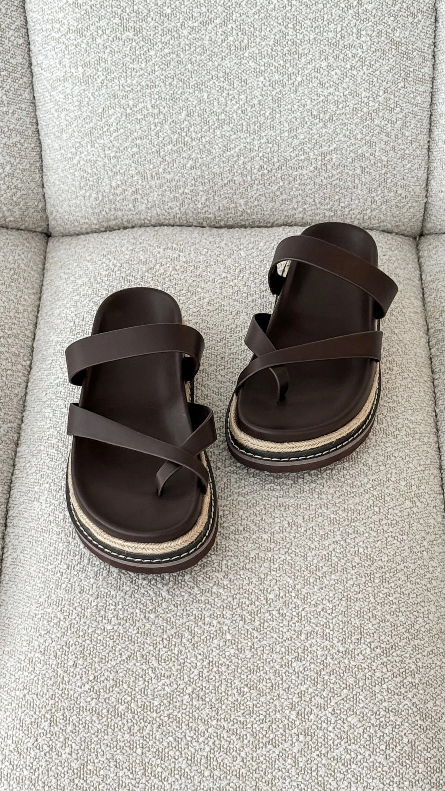 Amia Slide - Chocolate