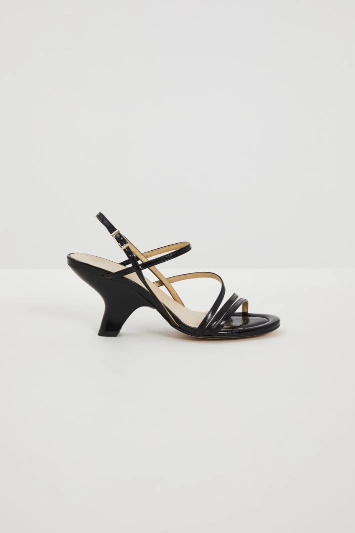 Sandals with recessed heel - BLACK