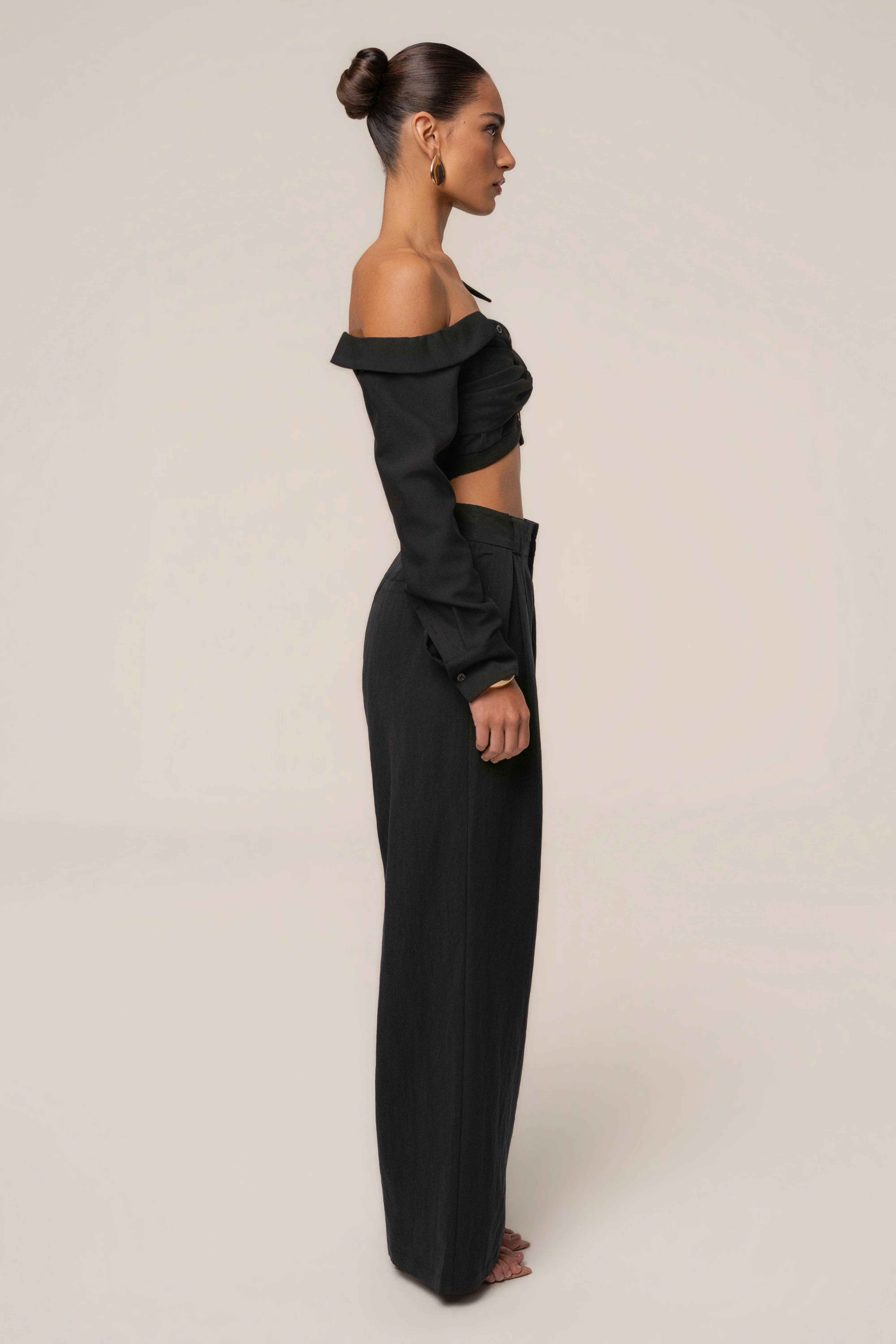 Black Off-Shoulder Twist Crop Top