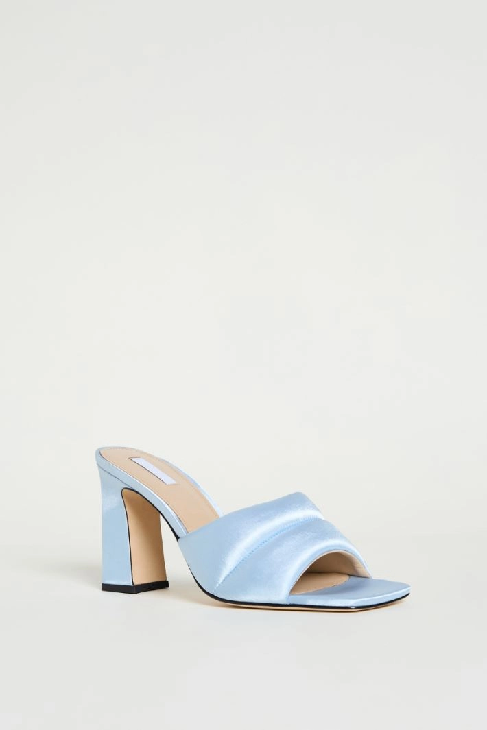 Padded satin mules - LIGHT BLUE