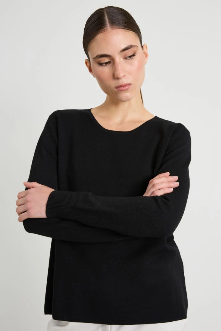 Viscose yarn boxy sweater - BLACK