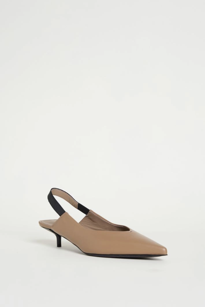 Leather slingbacks - BEIGE
