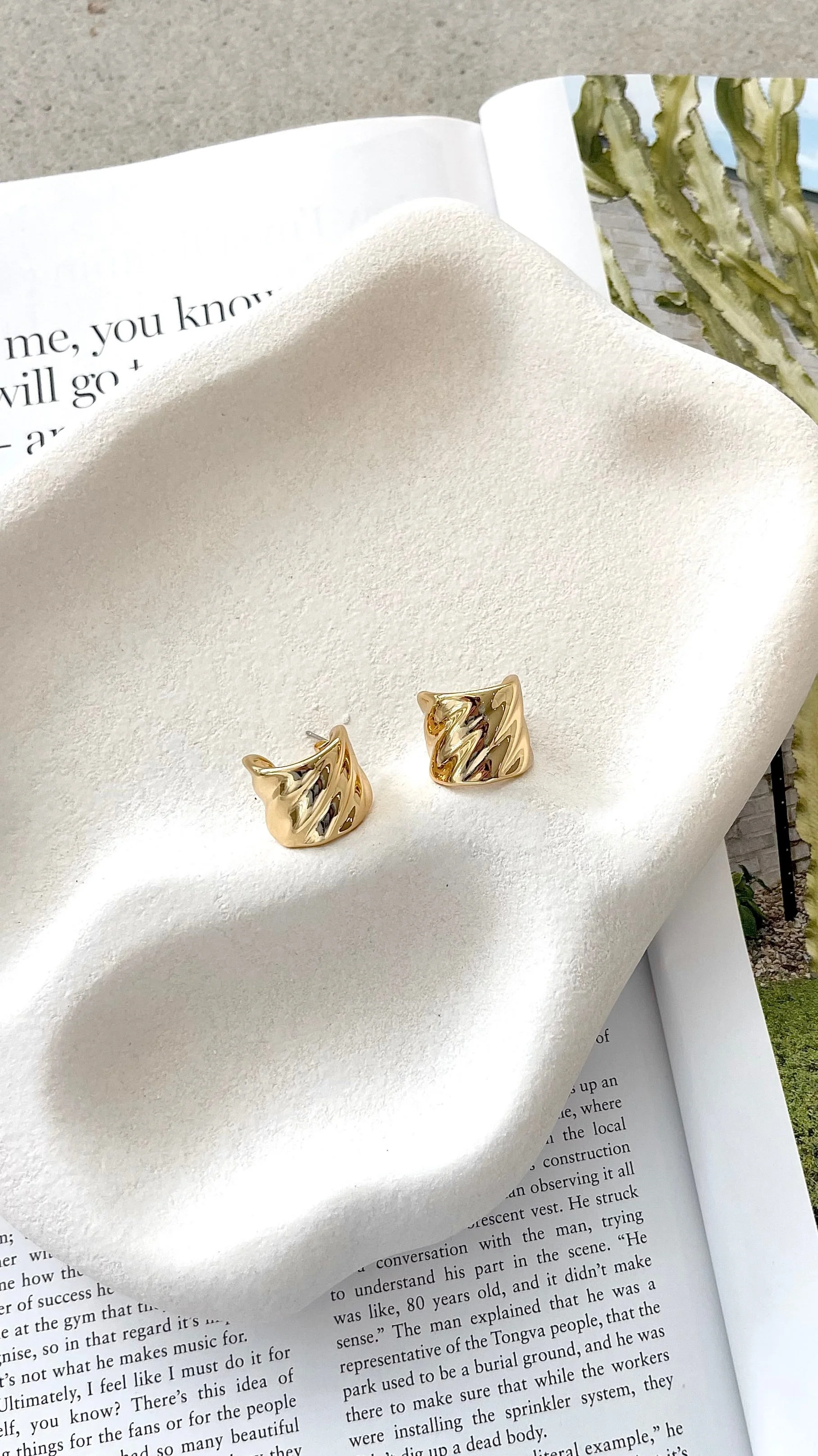 Vera Textured 18K Gold Plated Earrings - Gold