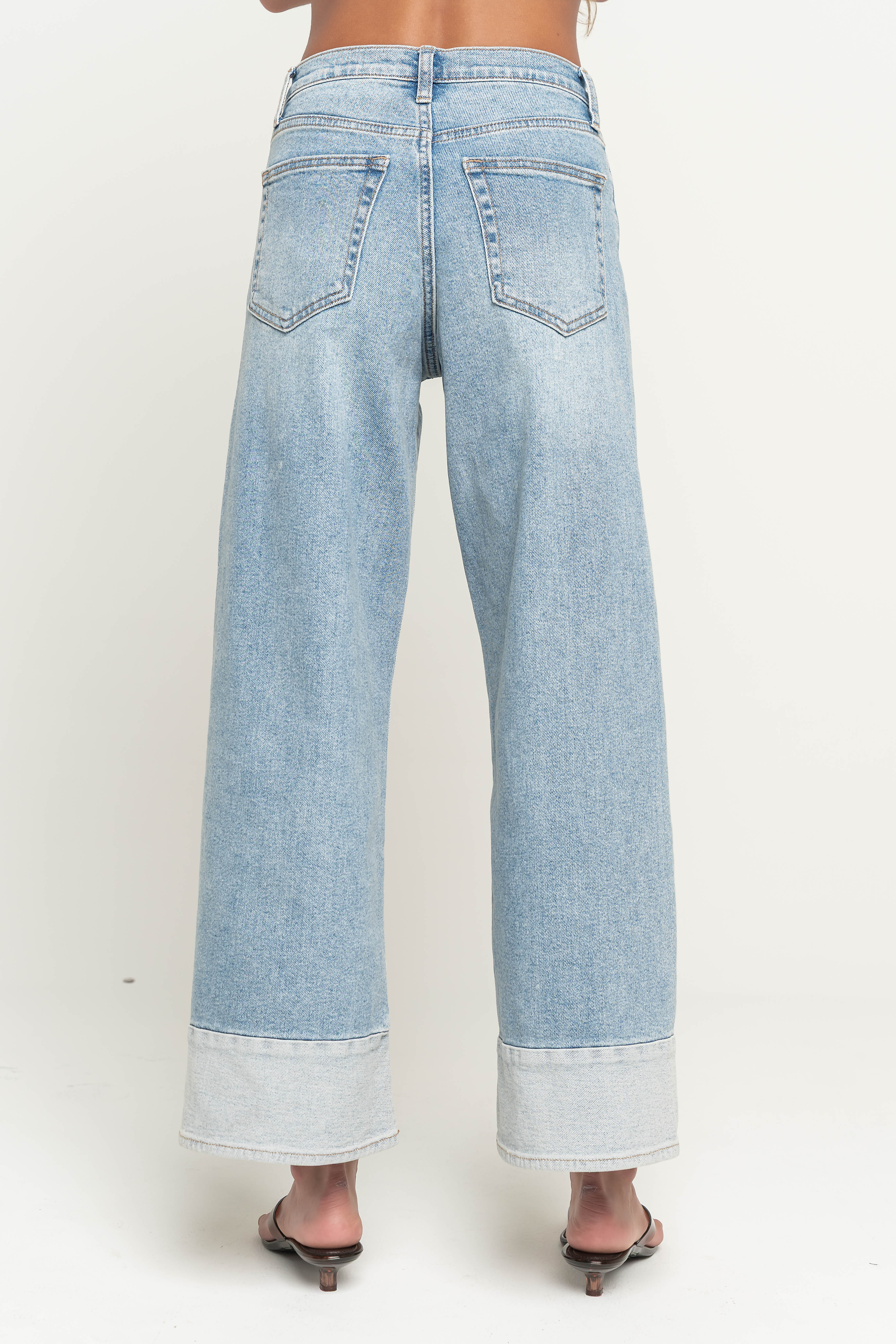 Sariah Low Rise Contrast Wide Leg Jeans