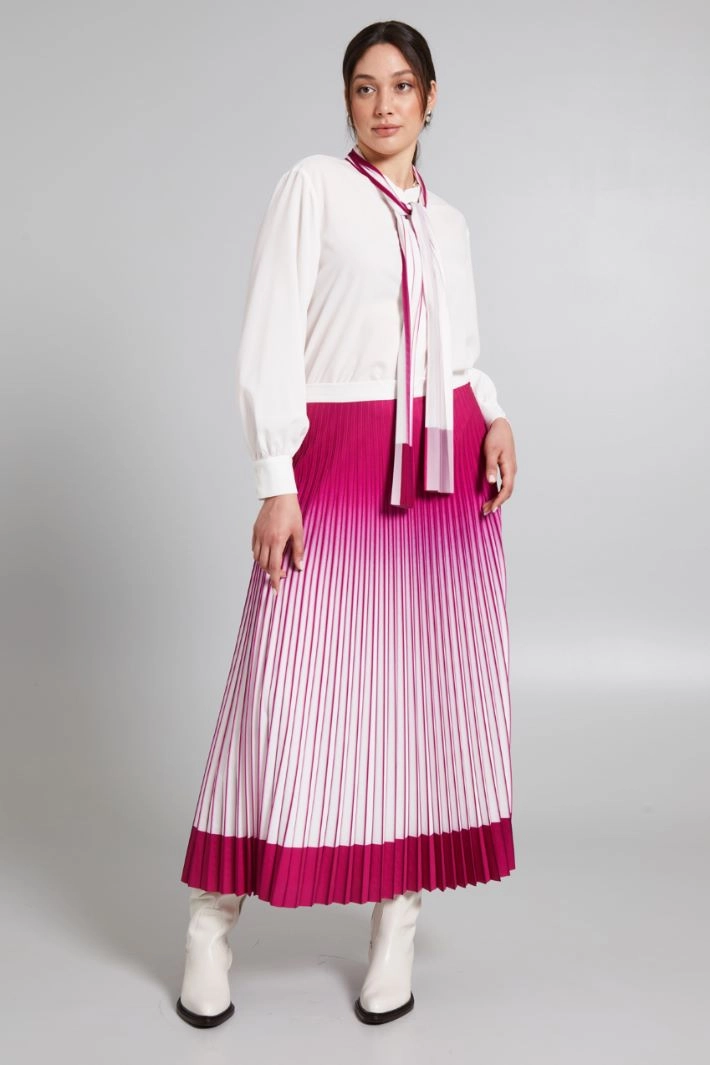 Blouse with pleated foulard - WHITE FUCHSIA