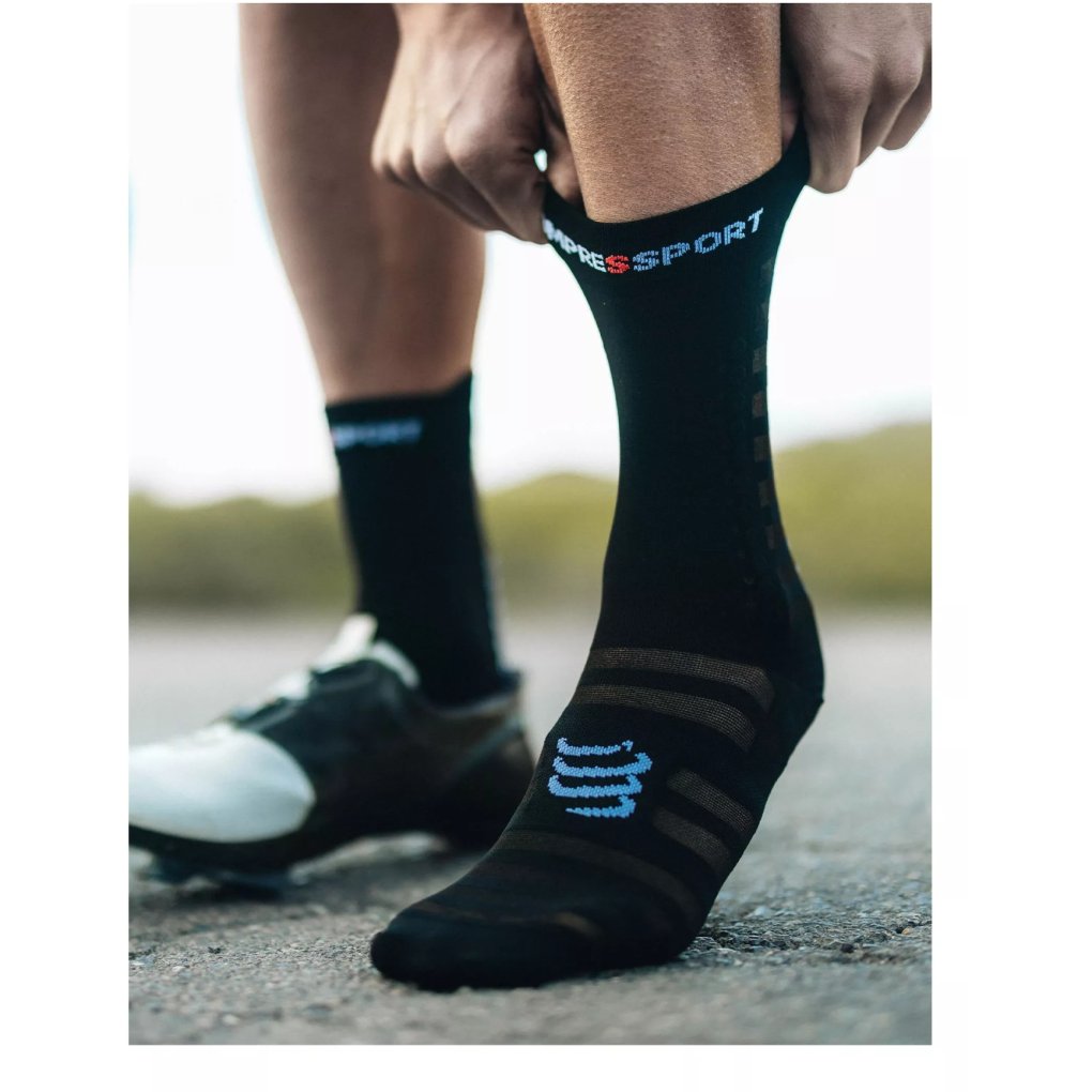 Compressport Pro Racing Compression Socks v4.0 Ultralight Bike - black/white