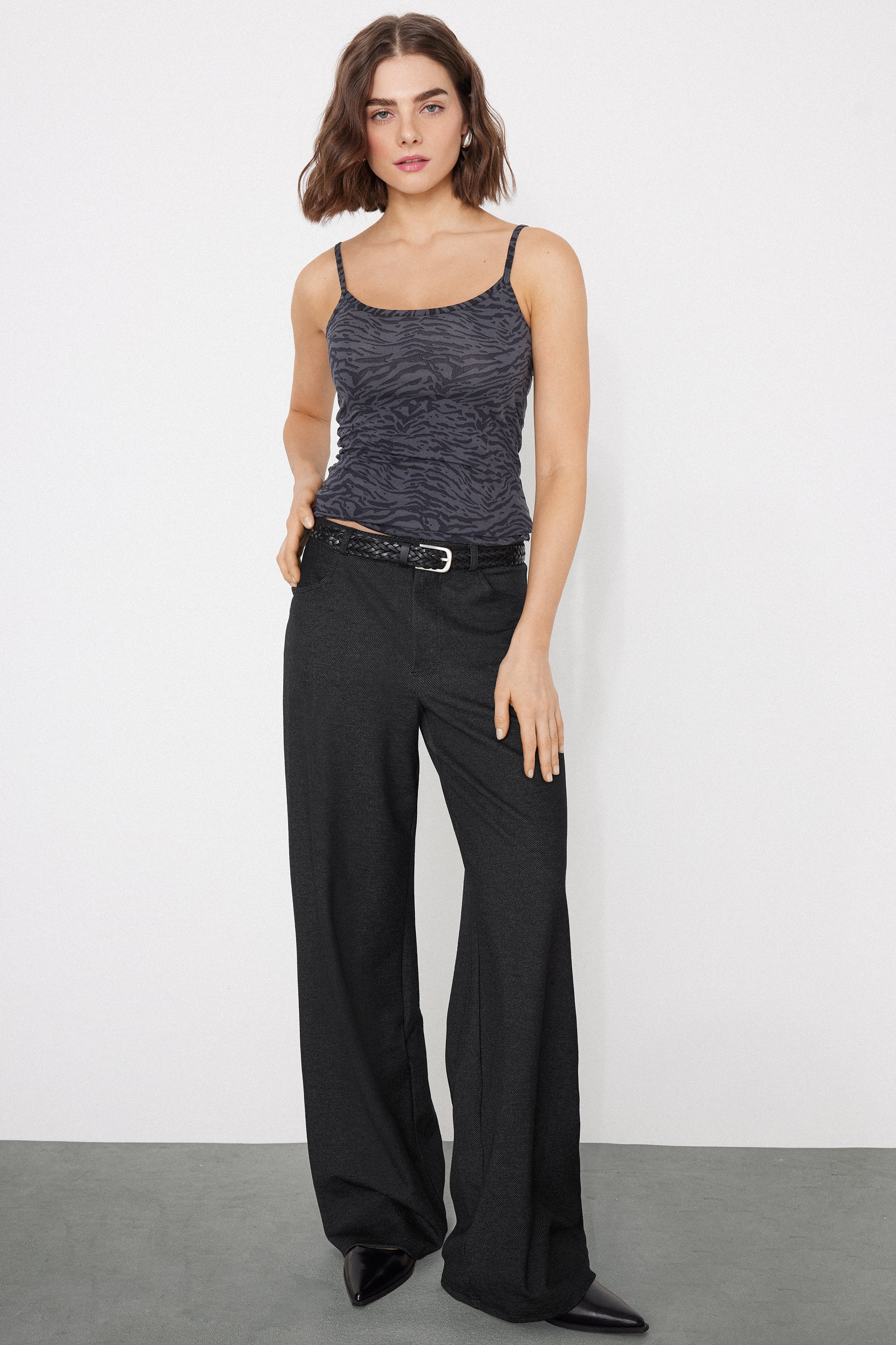Round-Neck Camisole in Stretch Cotton