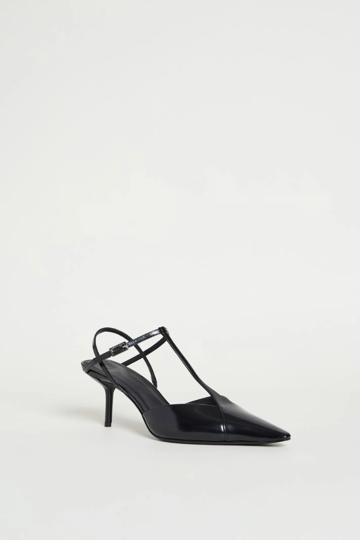 Brushed leather slingbacks - BLACK