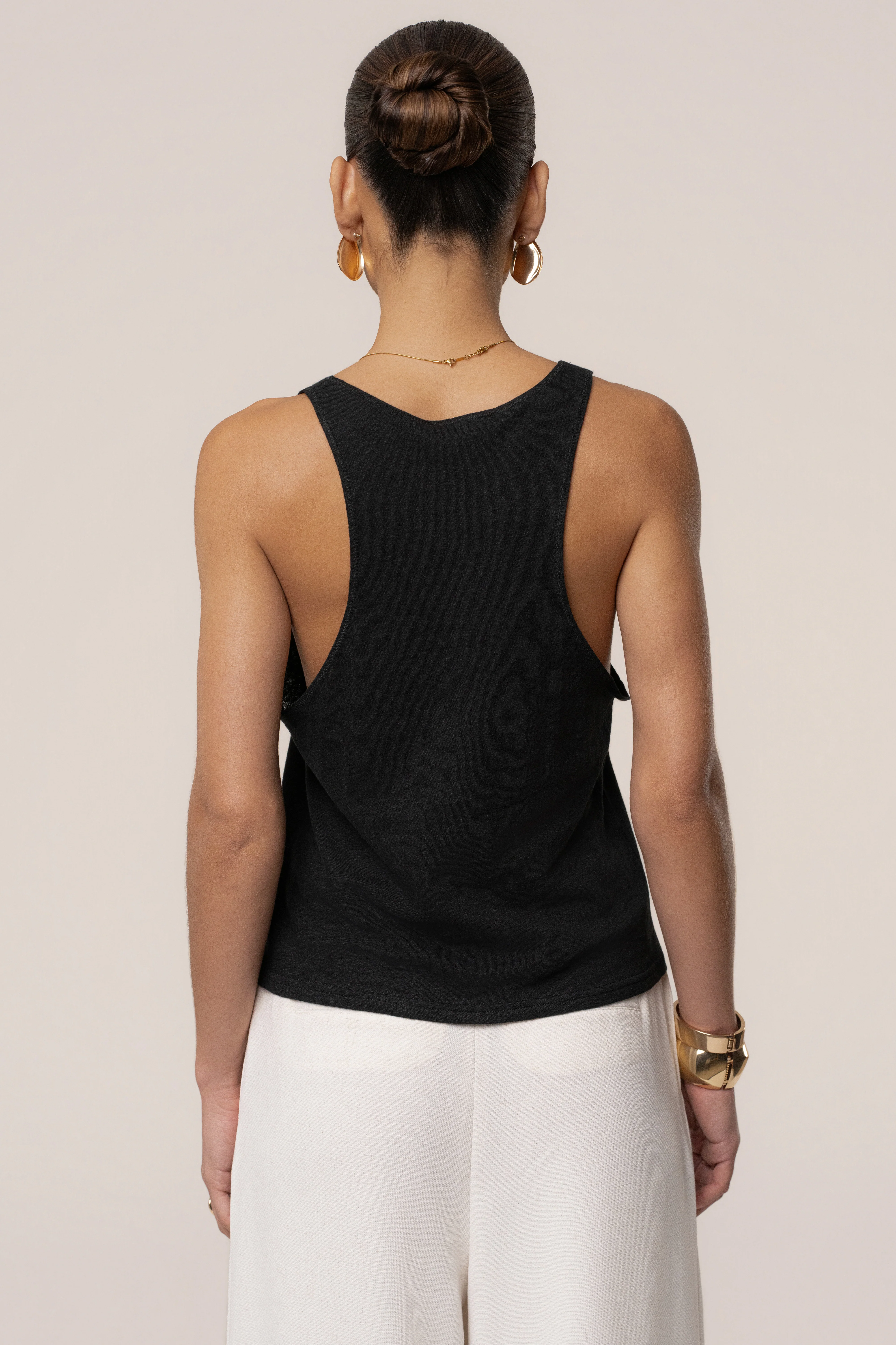Black Classic Scoop Neck Tank