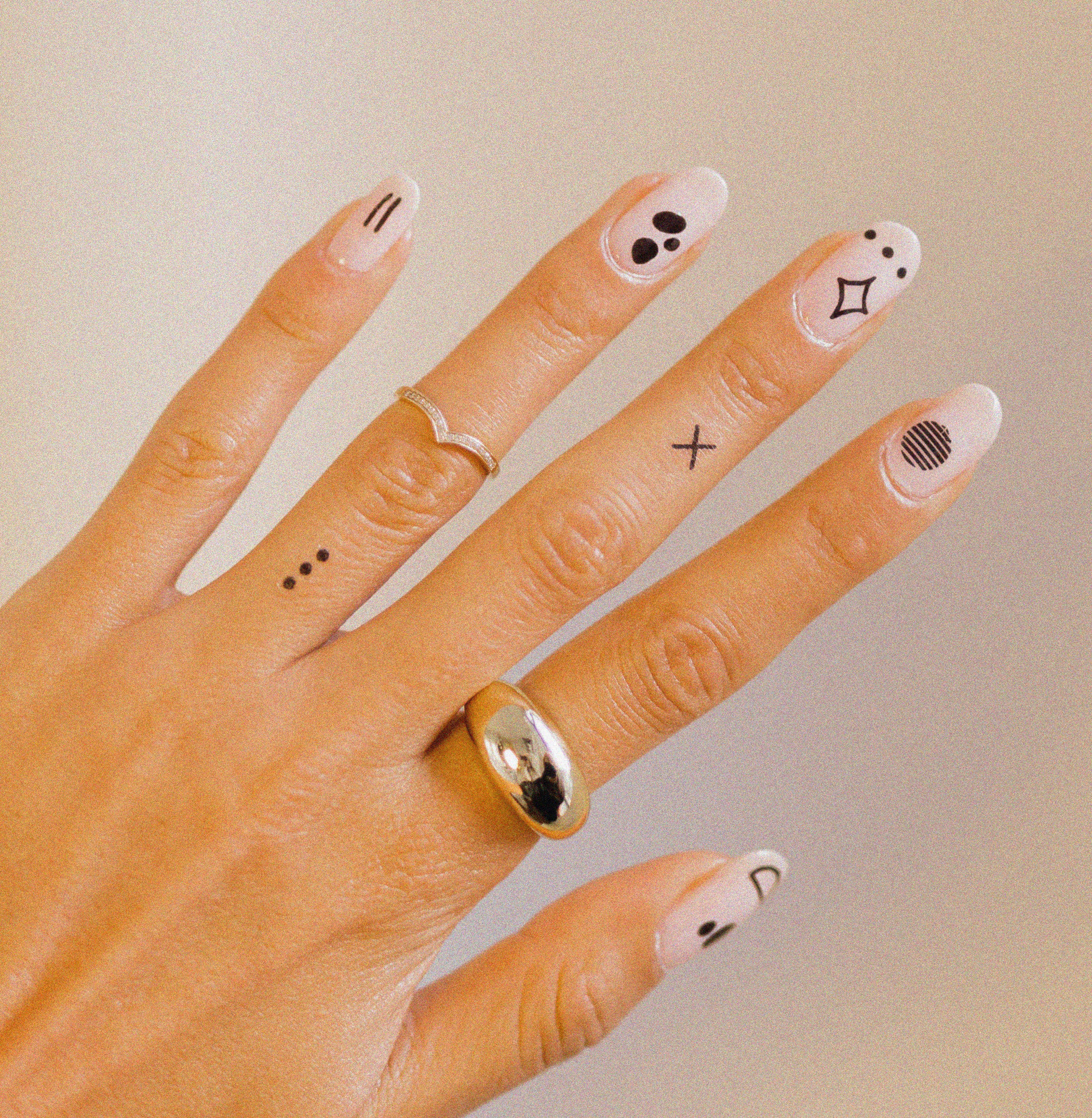 Mod Nail Art
