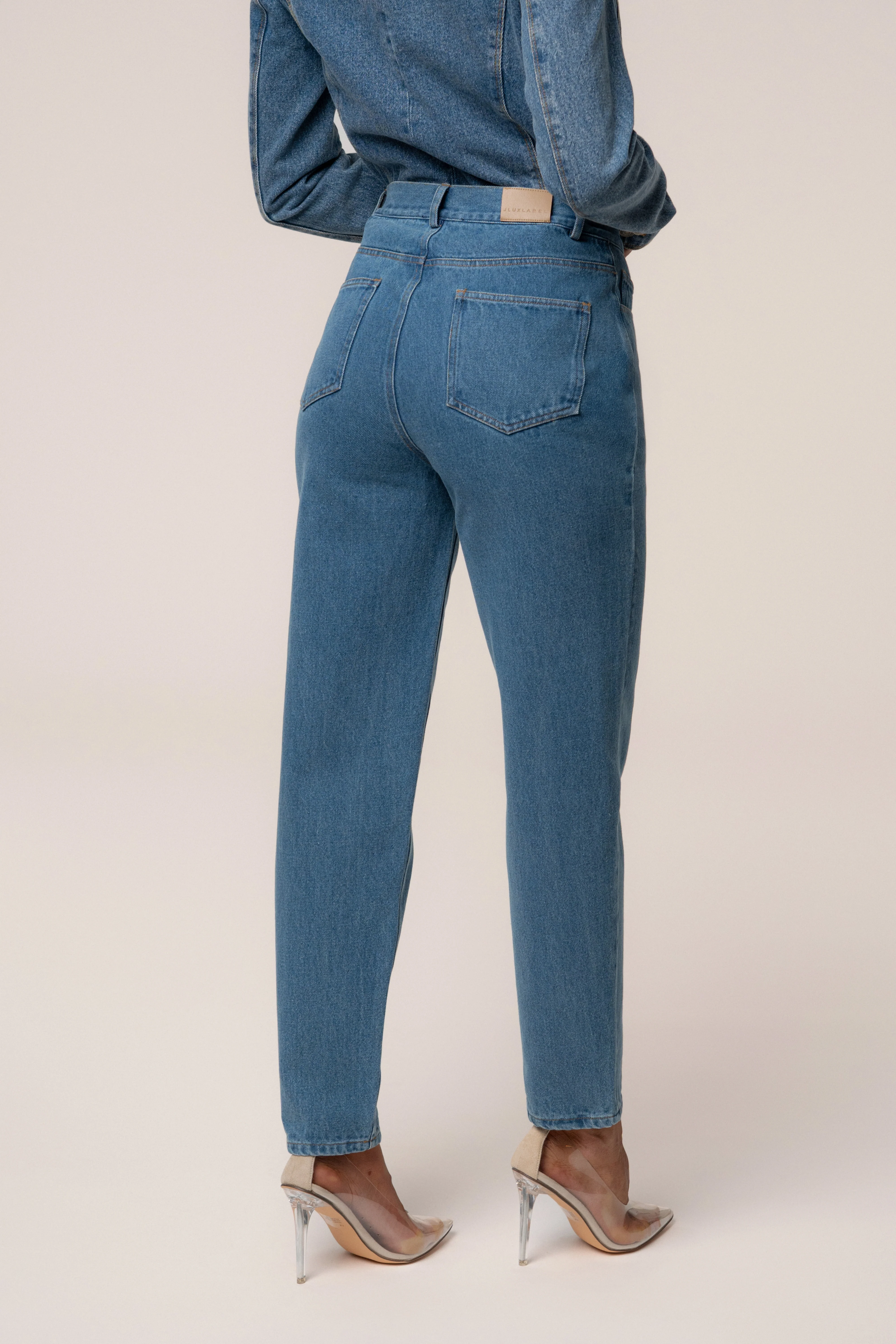 Medium Wash Roesia Jeans
