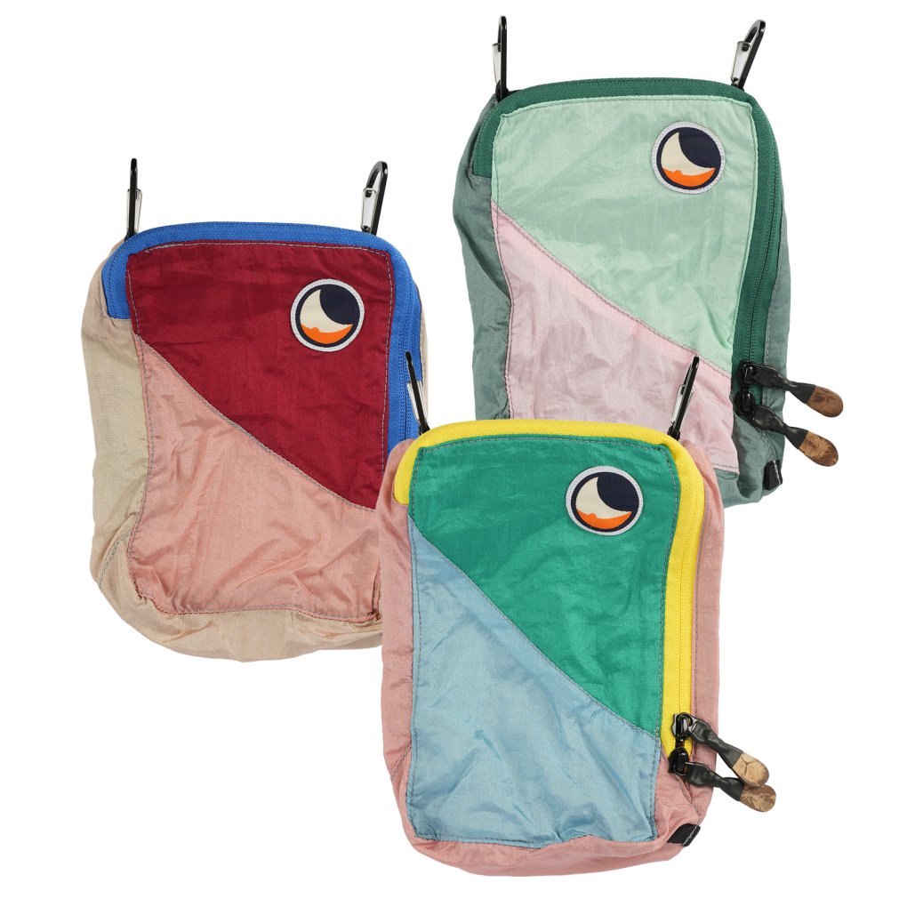 Ticket To The Moon Travel Cube incl. 2 accessory carabiners - S - 0.7L - Unique Edition