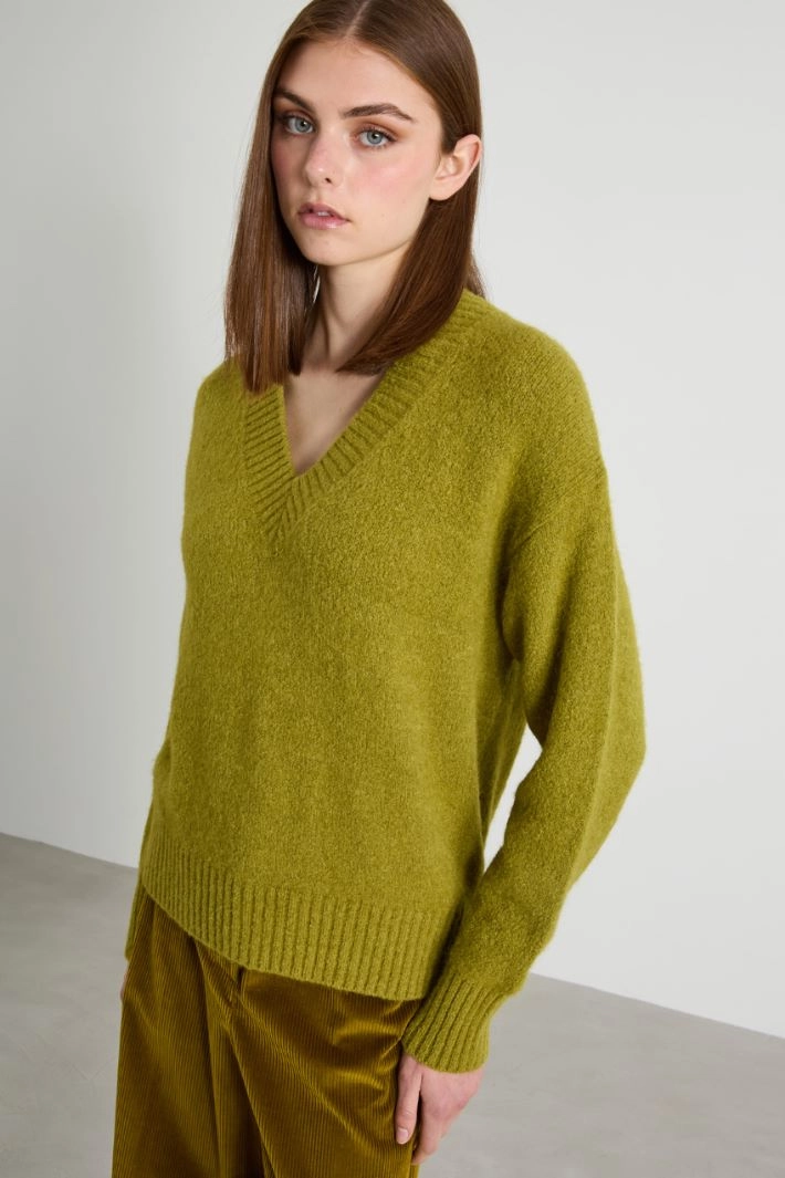 Alpaca and cotton V-neck sweater - PISTACHIO GREEN