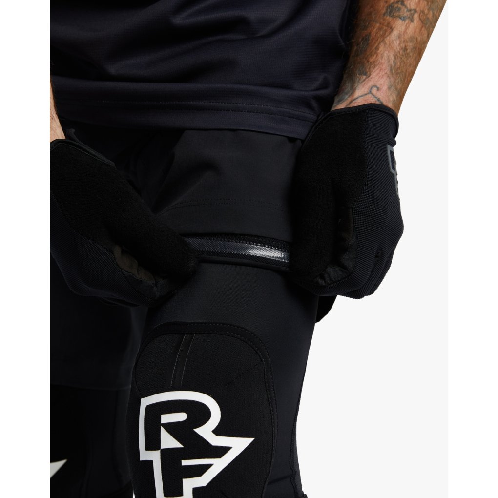Race Face Indy Knee Protector - black