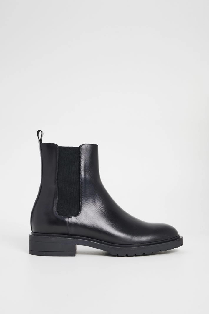 Ankle boots with elastic - BLACK