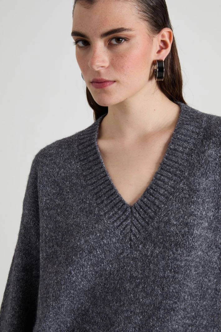 Alpaca and cotton V-neck sweater - DARK GREY