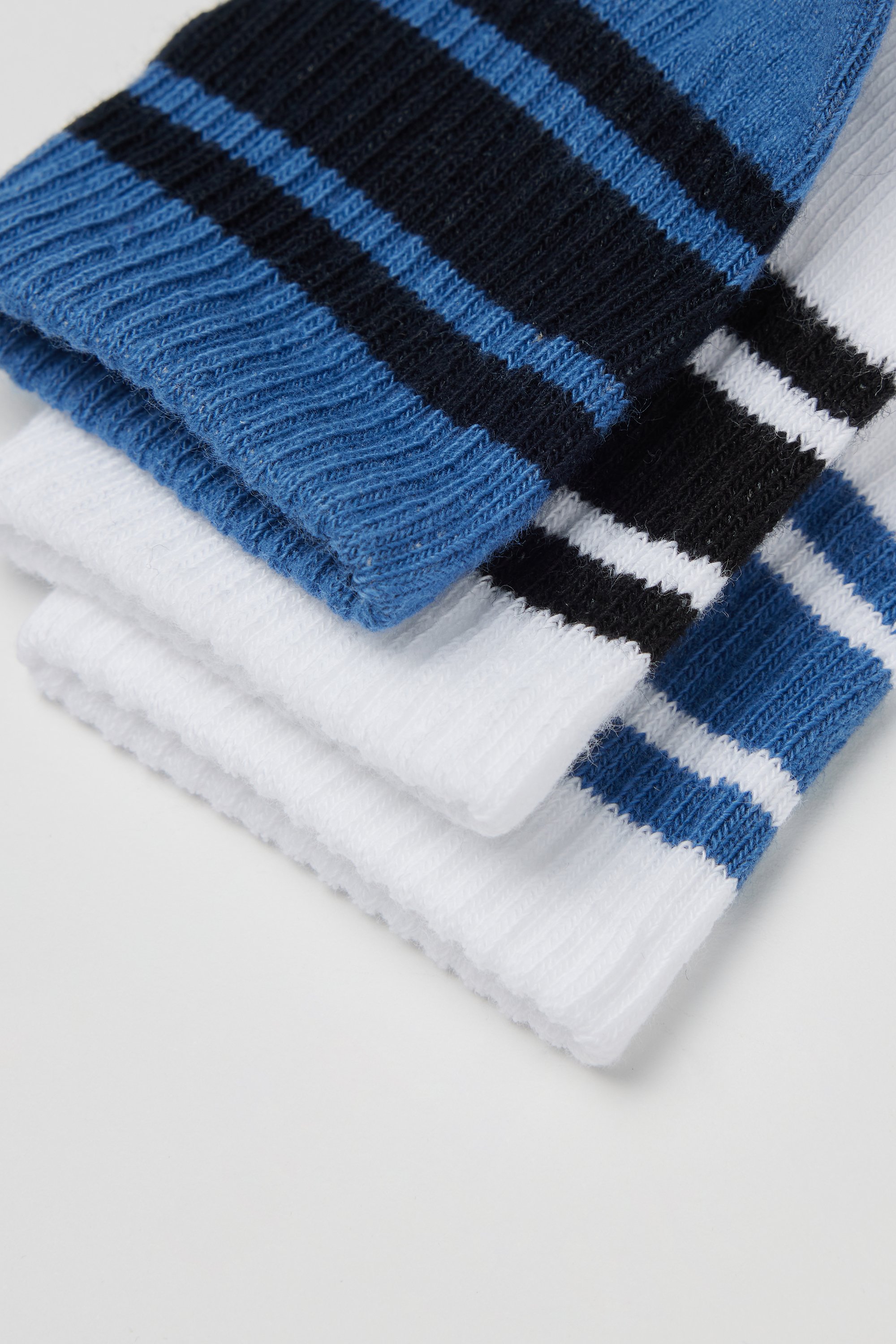 3 Pairs of Boys’ Short Patterned Cotton Sport Socks