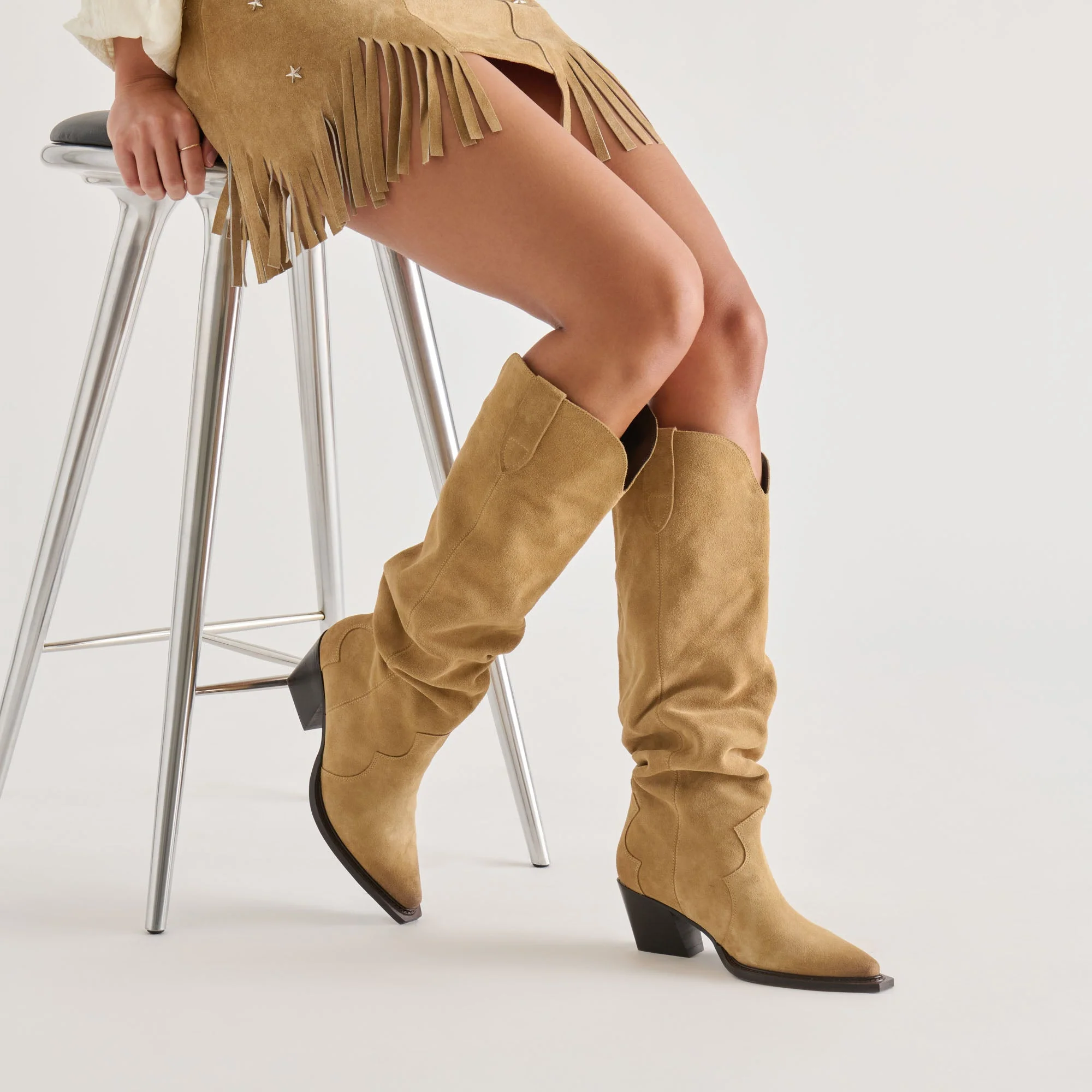 BUCKLY BOOTS CAMEL SUEDE