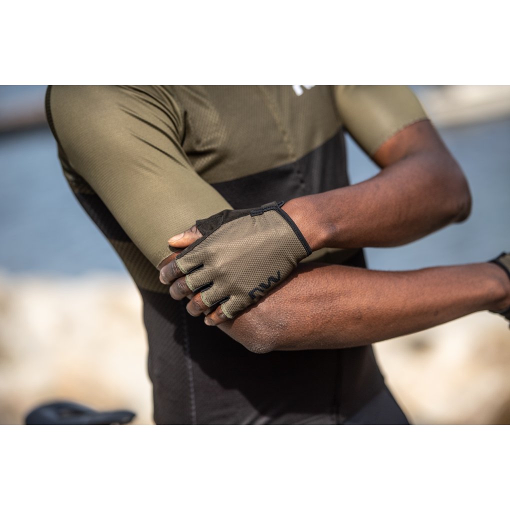 Northwave Active Short Finger Gloves Men - radiant red 33
