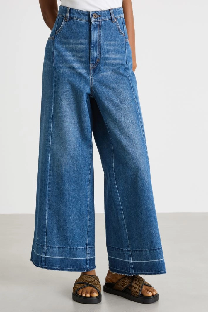 Wide-leg jeans with topstitching - LIGHT BLUE