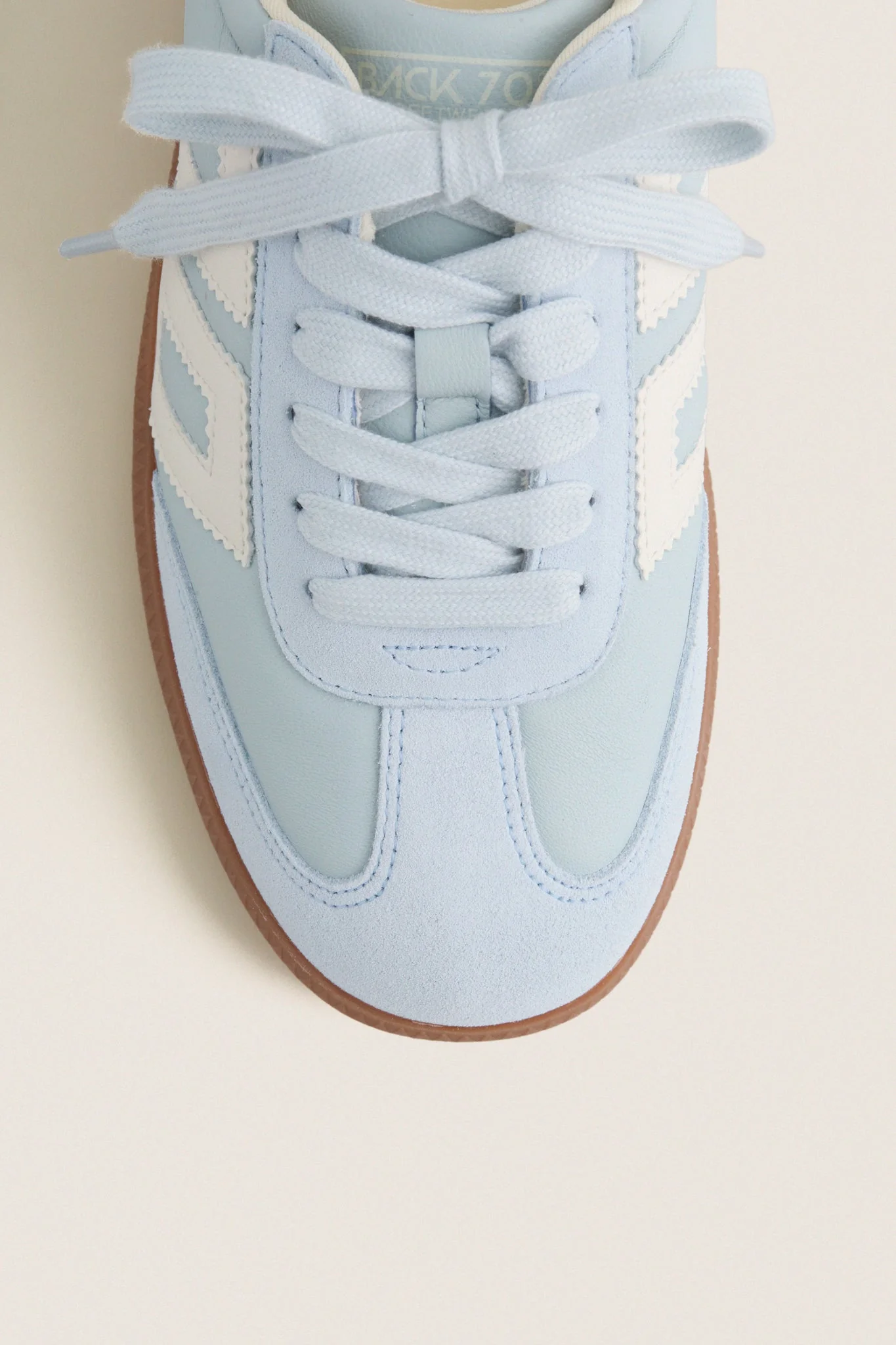 Light Sky Cloud D26 Sneakers