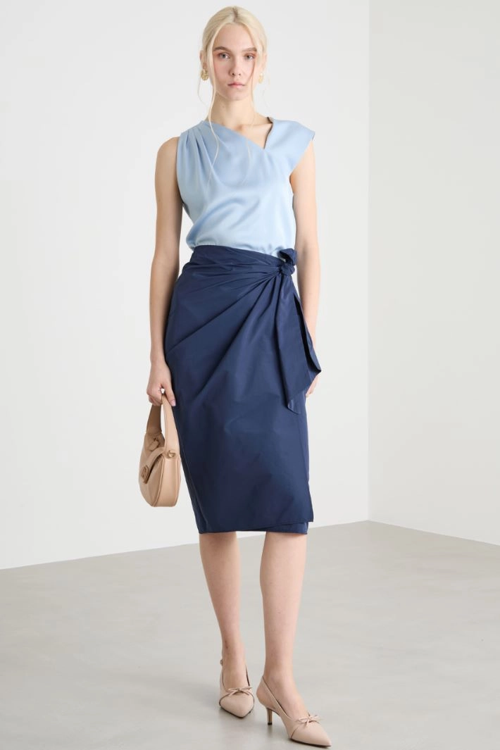 Asymmetric satin top - LIGHT BLUE