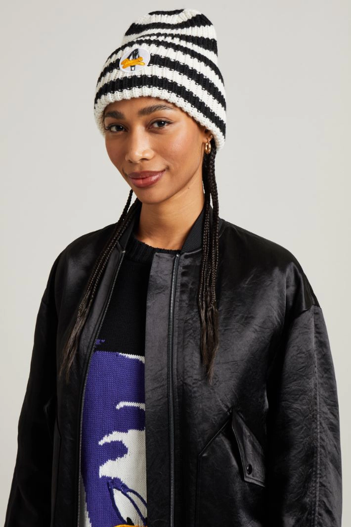 Beanie hat with patch - WHITE BLACK