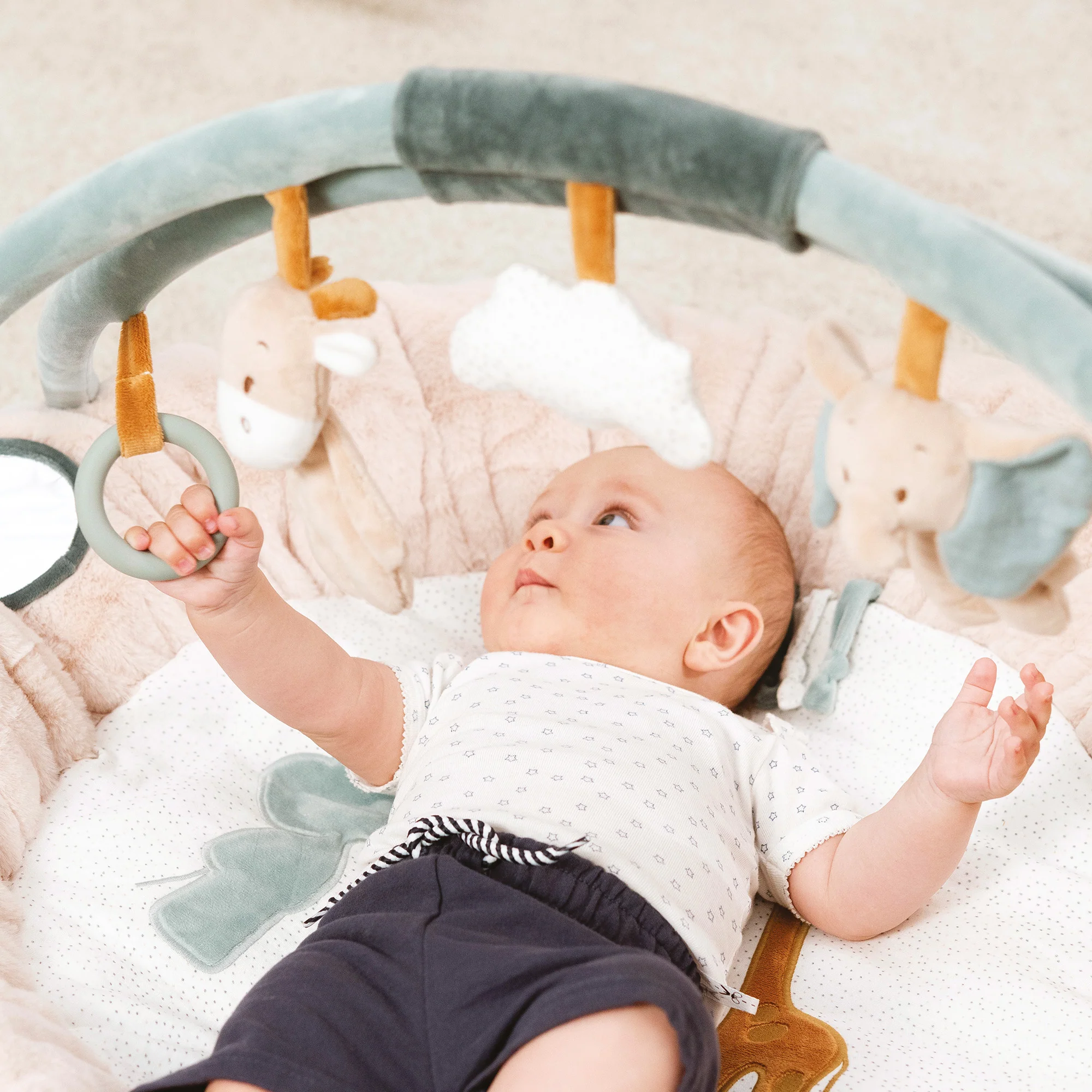 Playmat with Arch Axel and Luna