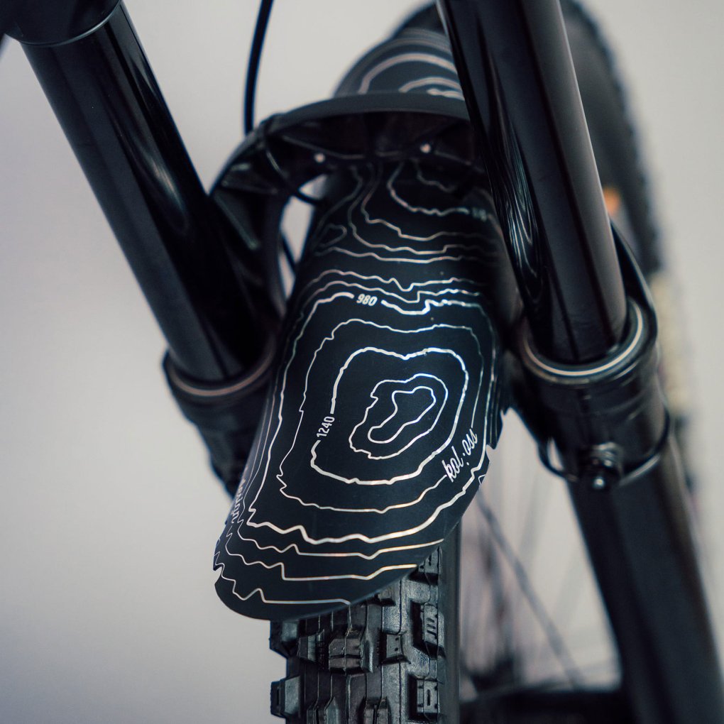 rie:sel design kol:oss Fender - elevation lines