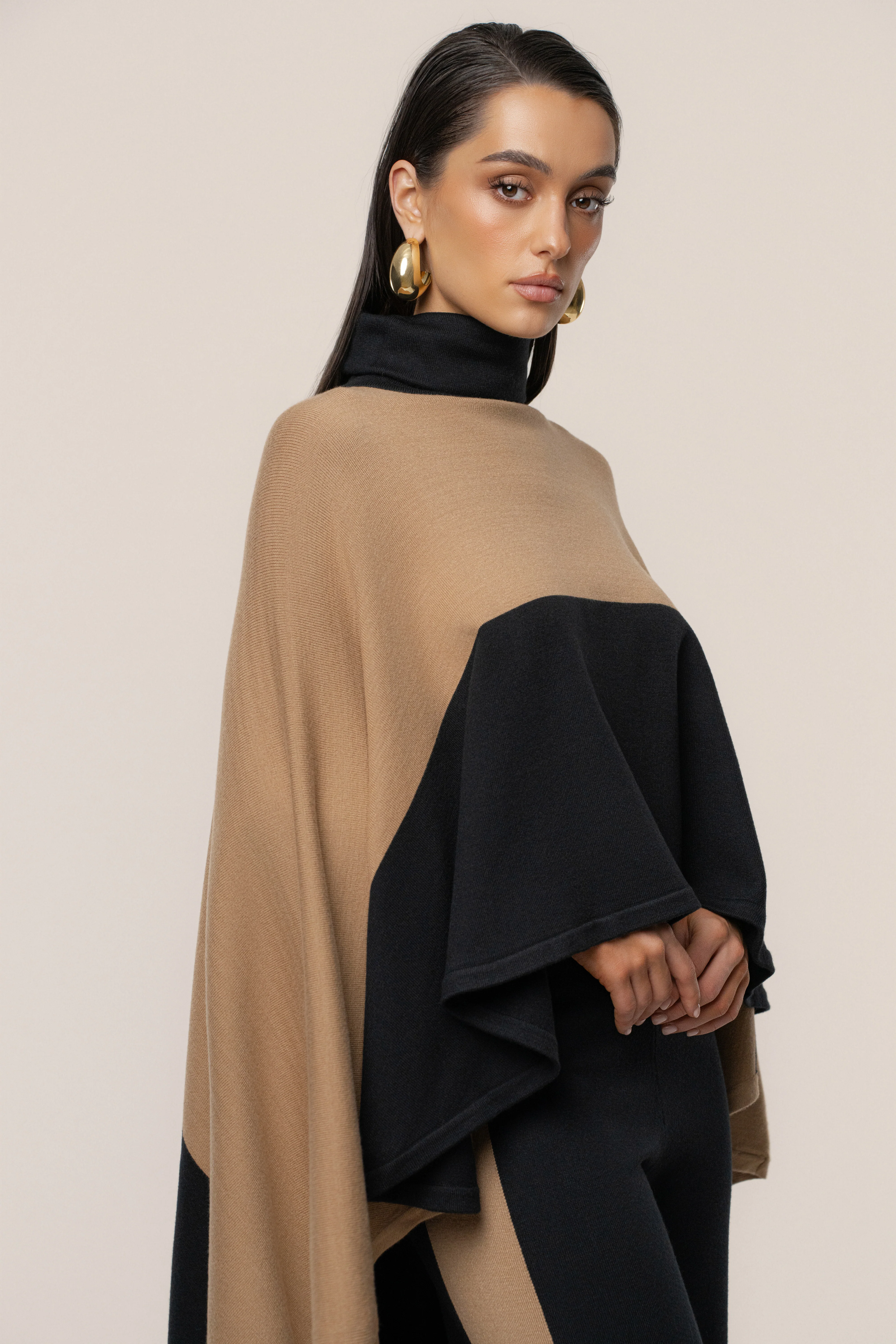 Black Chasing Fall Contrast Top