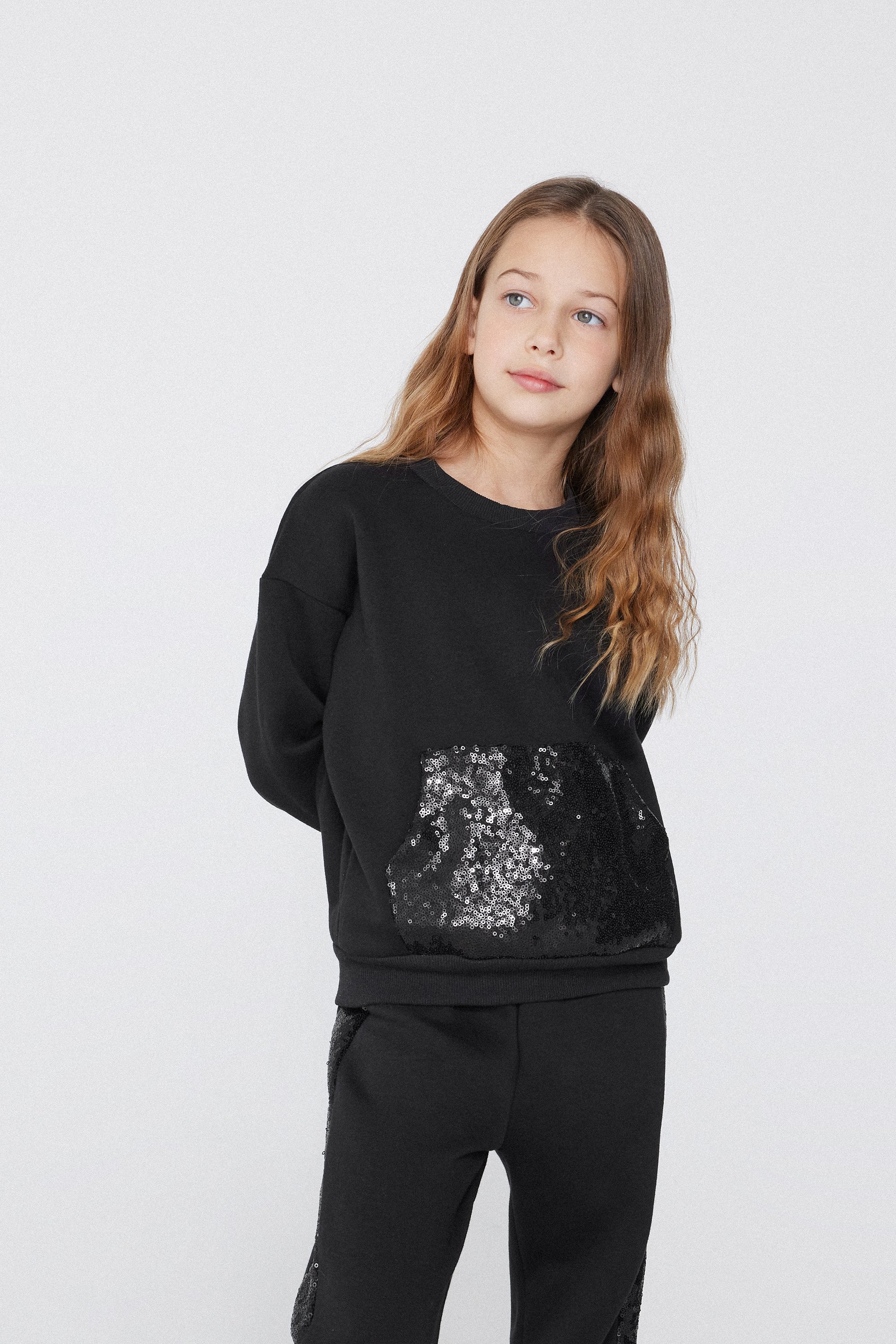 Girls’ Thick Sweatshirt with Sequin Pocket