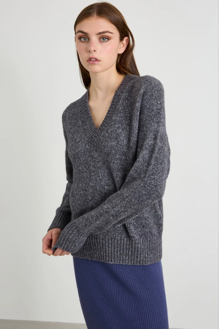 Alpaca and cotton V-neck sweater - GREY