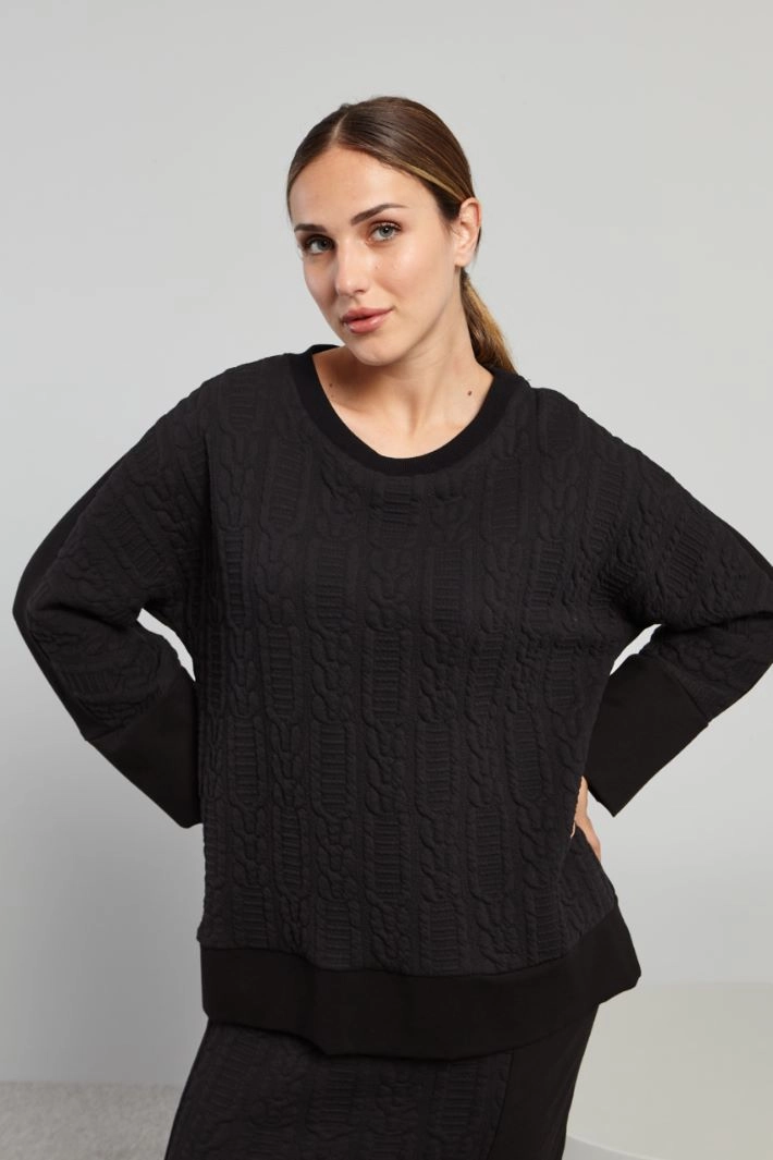 Sweatshirt with textured front - BLACK