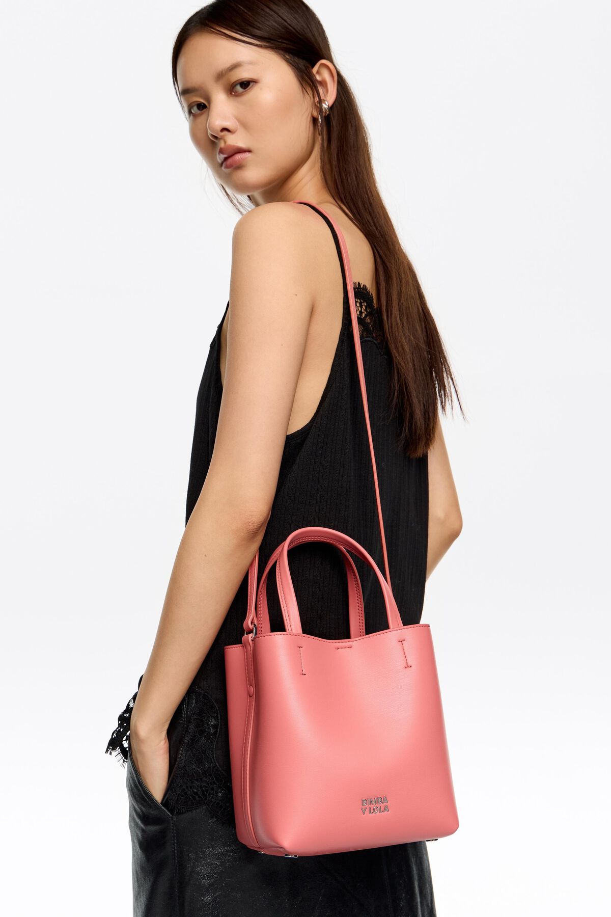Small bubblegum pink leather Chihuahua bag
