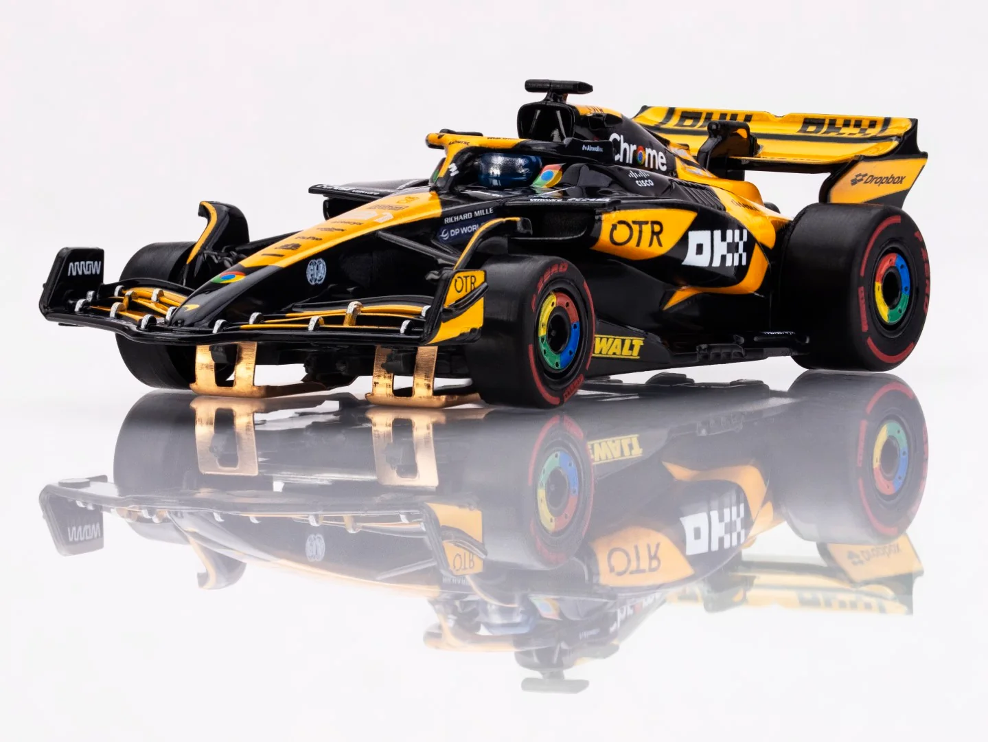 McLaren F1 MCL 38 #81 AU 2024 AFX #22104