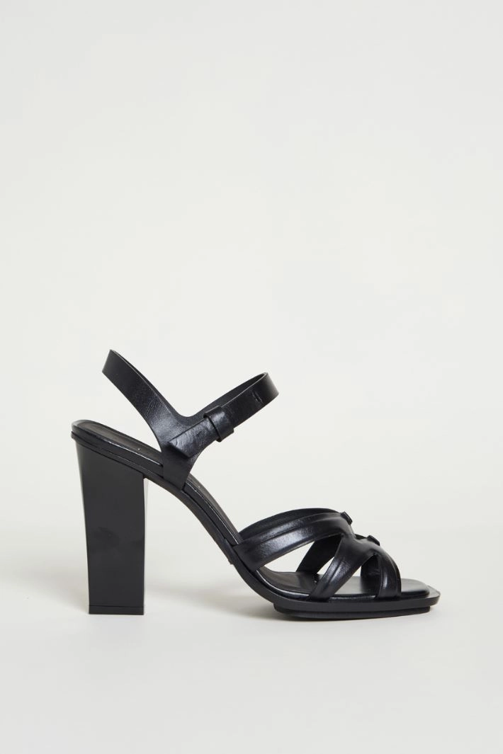 Polished leather sandals - BLACK