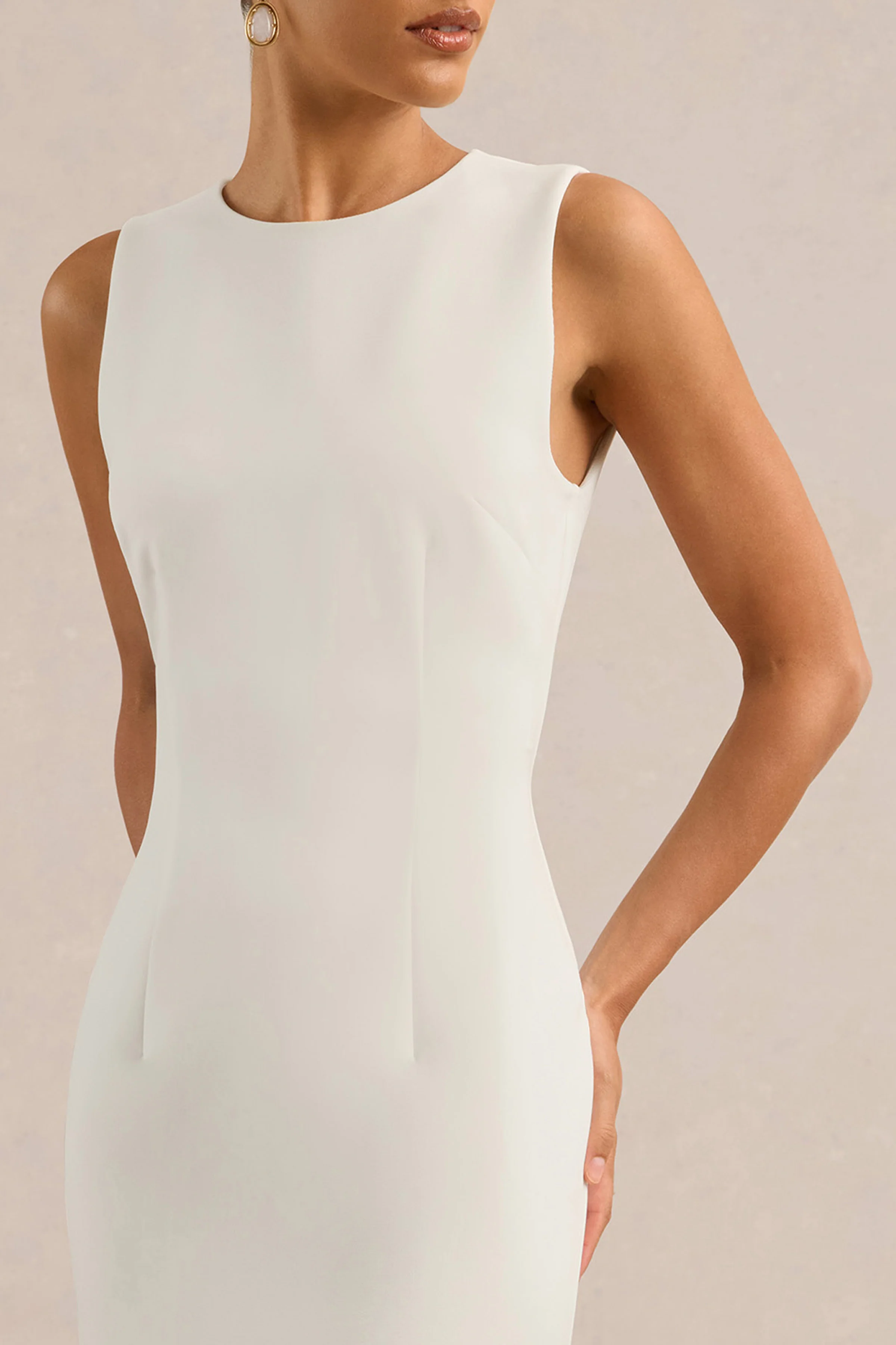 Astrelle | White Round Neck Maxi Dress With Tailoring And Back Split